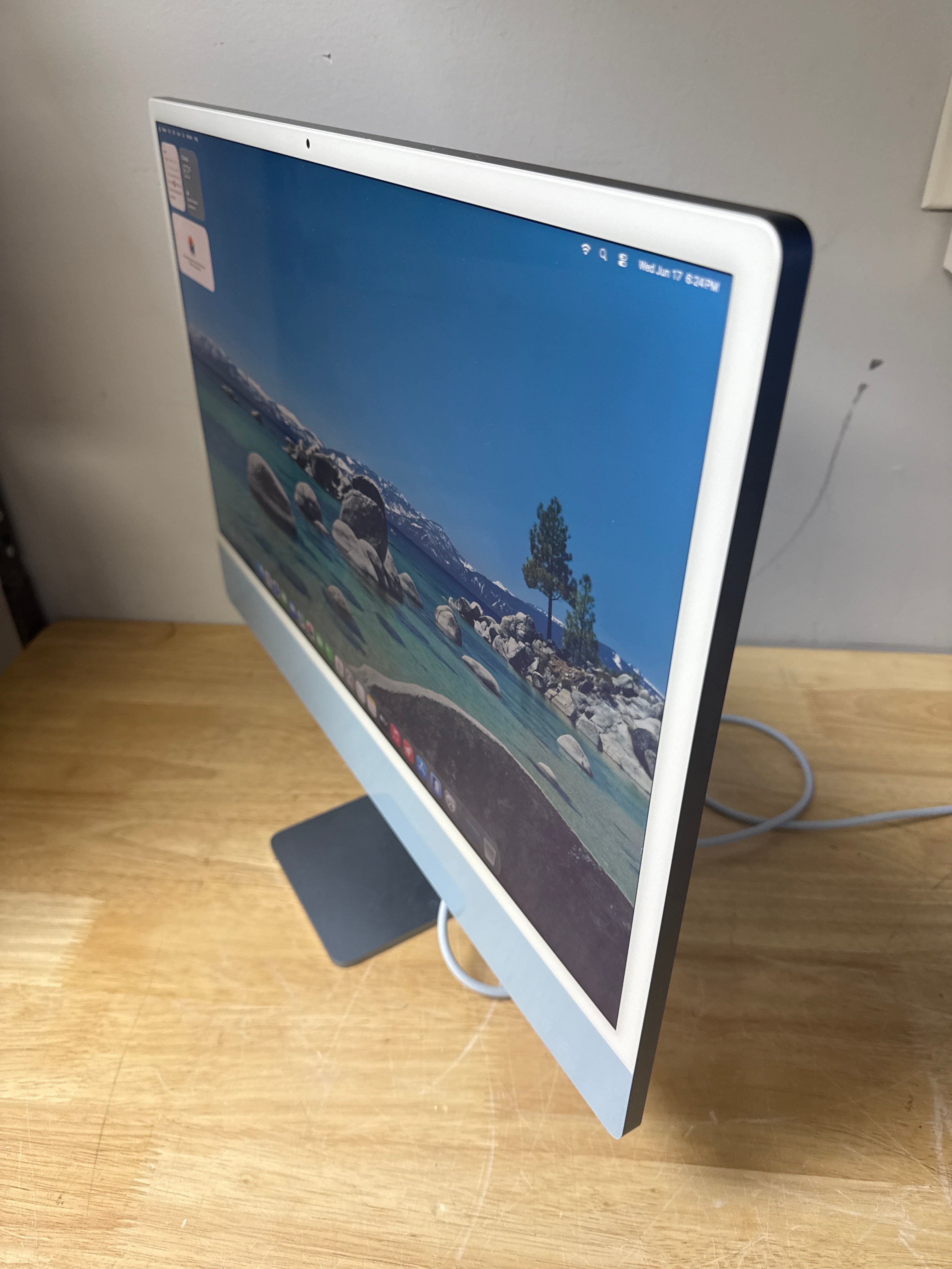 2023 Apple iMac 24" M3 8 Core 4.0GHz 8GB RAM 256GB SSD Blue A2874