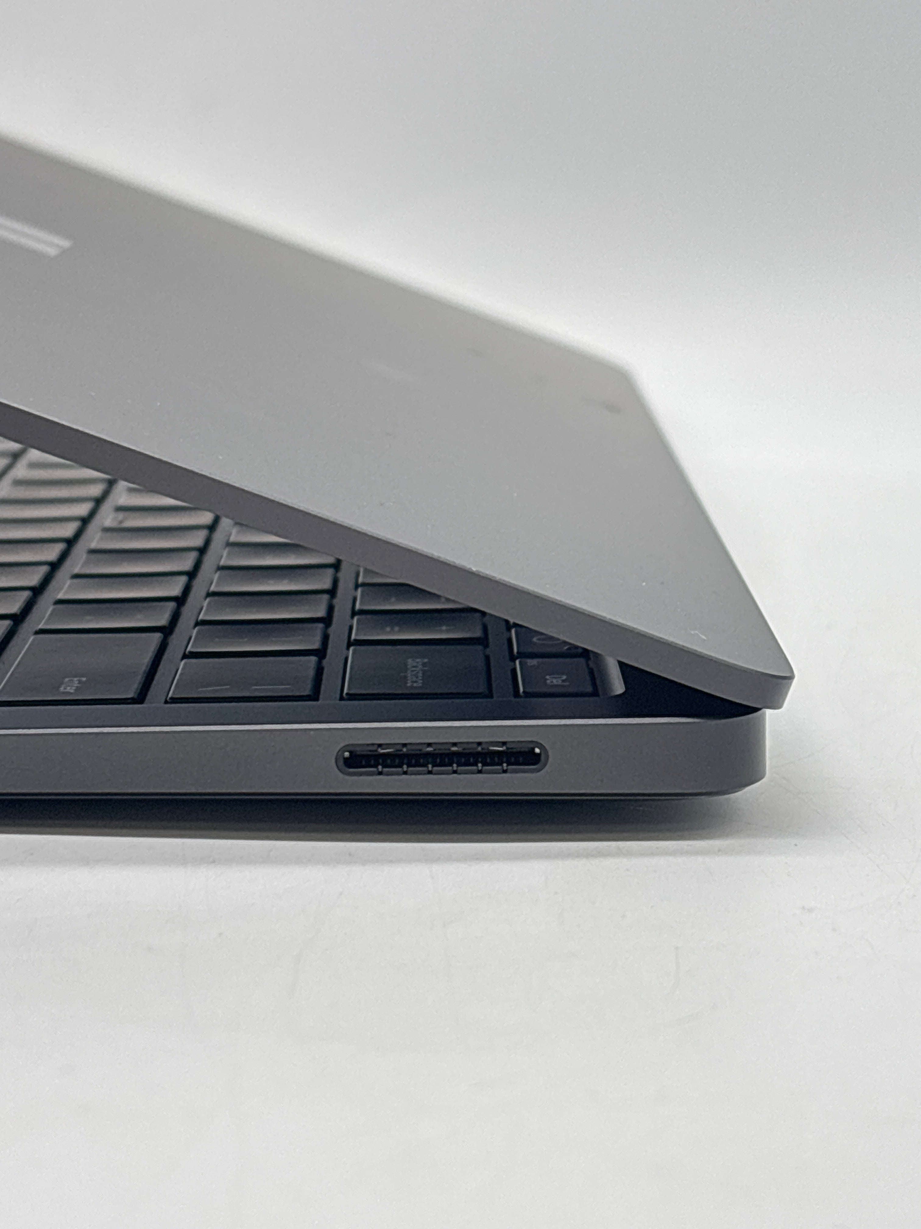 Microsoft Surface Laptop 7 Ultra 7 266V 16GB RAM 256GB SSD