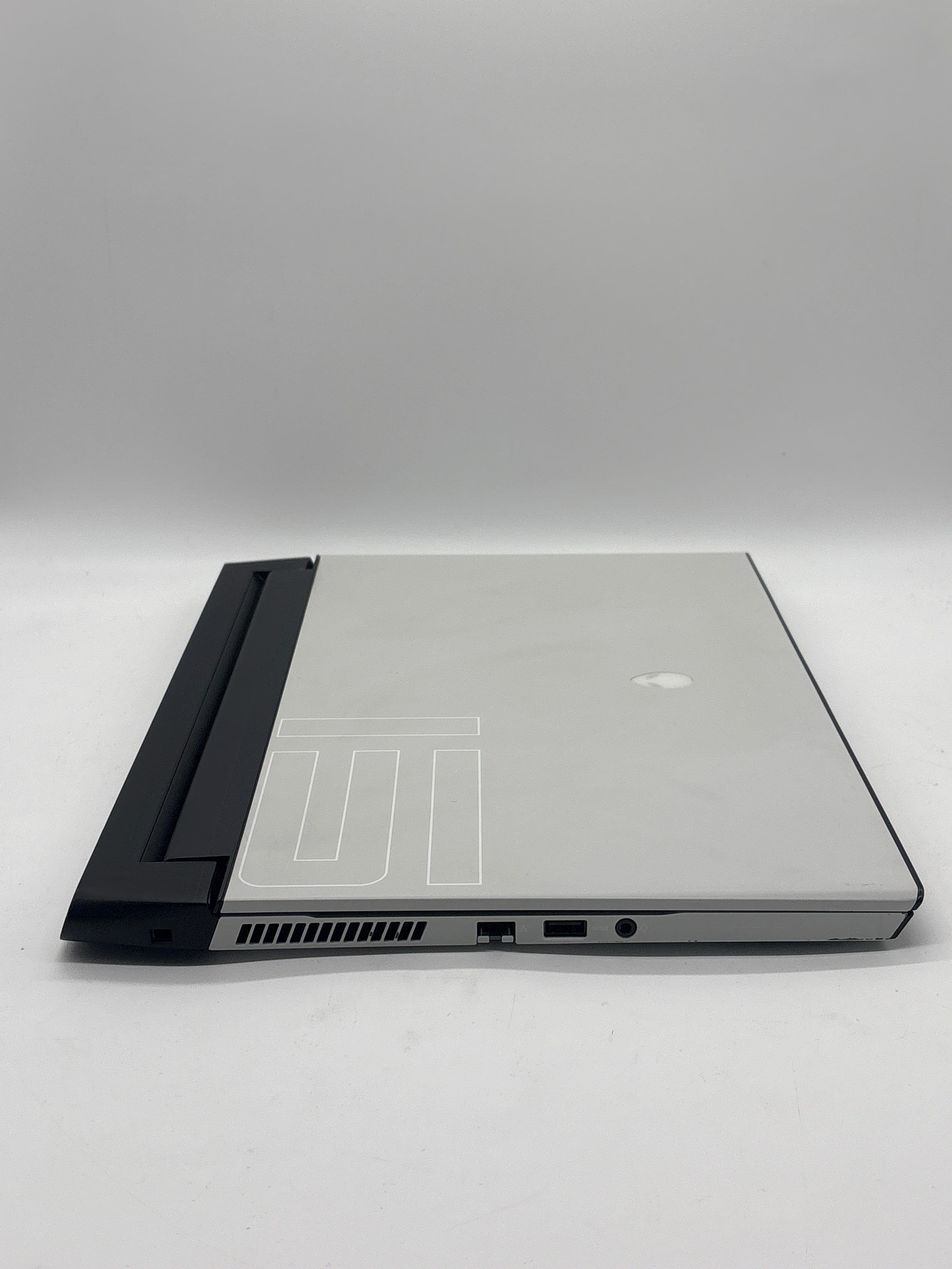 Dell Alienware M15 R3 15 inch Intel i7 10th Gen 32GB RAM 1TB SSD RTX 2070 Super