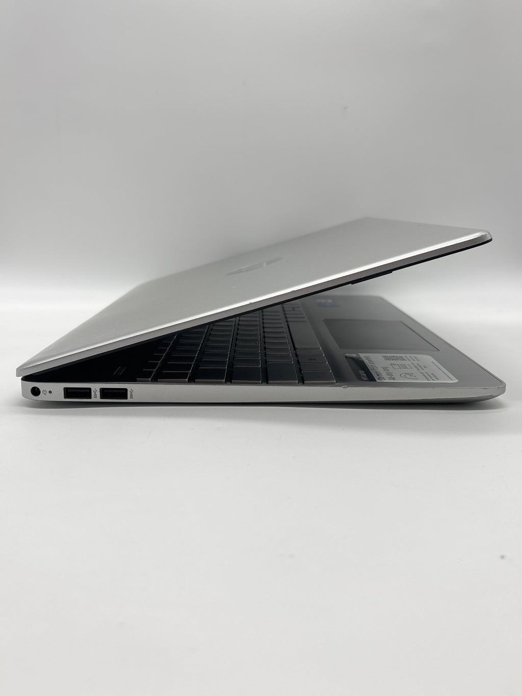 HP 15-dy5073dx i7 1255U 16GB RAM 512GB SSD