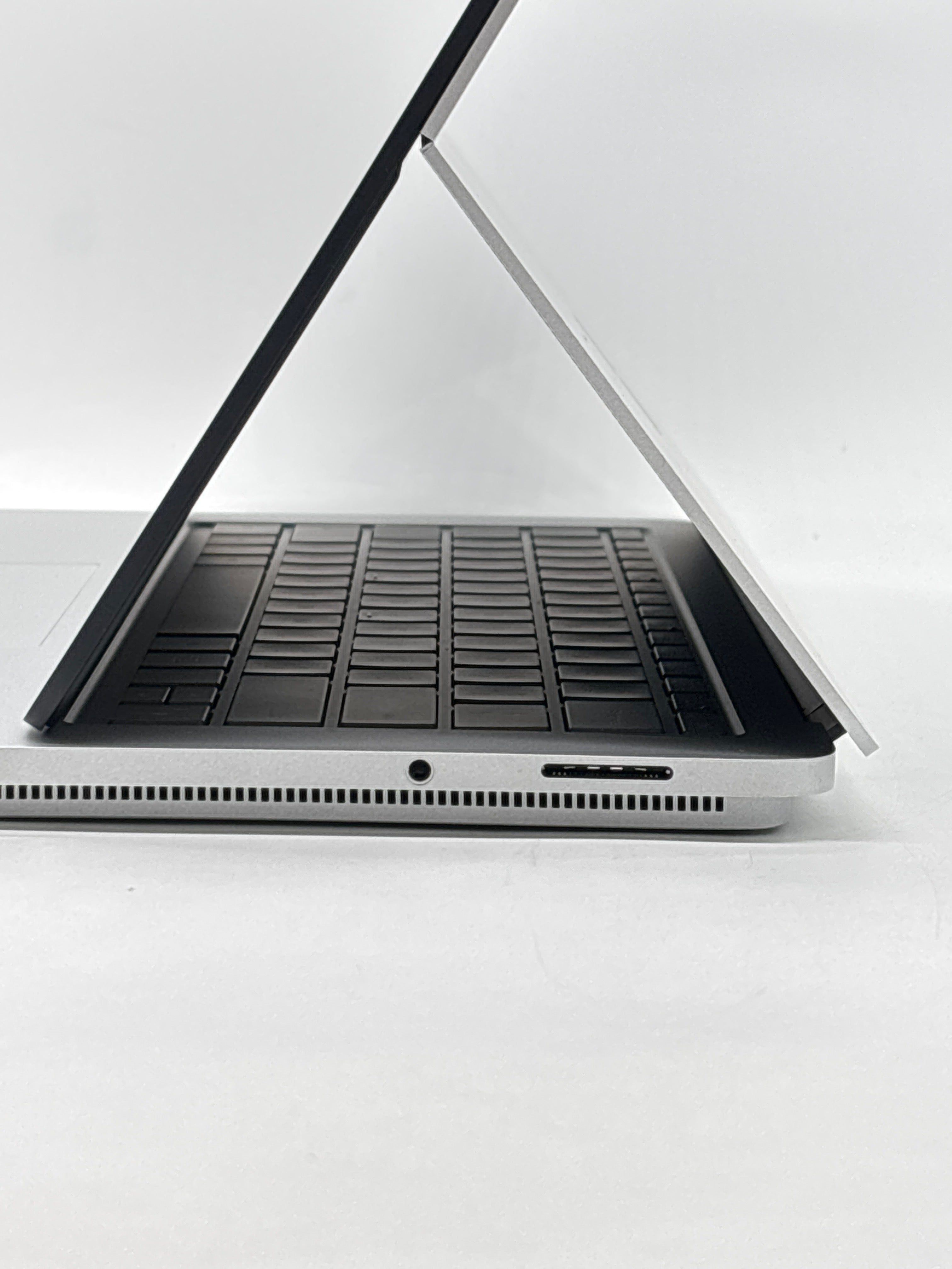 Microsoft Surface Laptop Studio i7-11370H 16GB RAM 512GB SSD Silver - Used