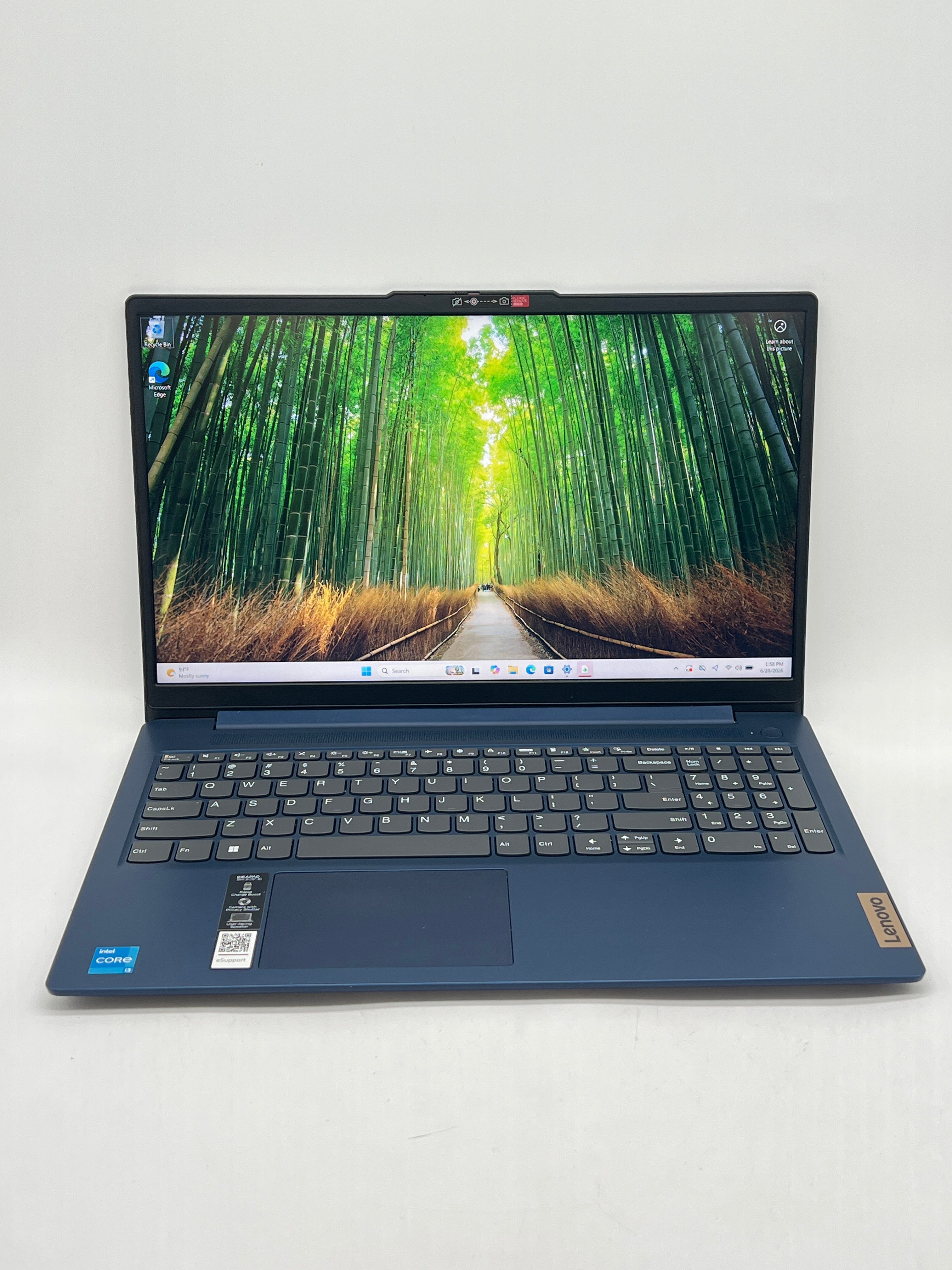 Lenovo IdeaPad Slim 3 15.6" i3-N305 8GB 256GB - Used