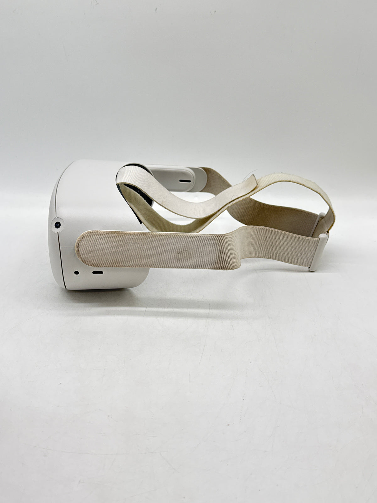 Meta Quest 2 128GB VR Headset White KW49CM - For Parts
