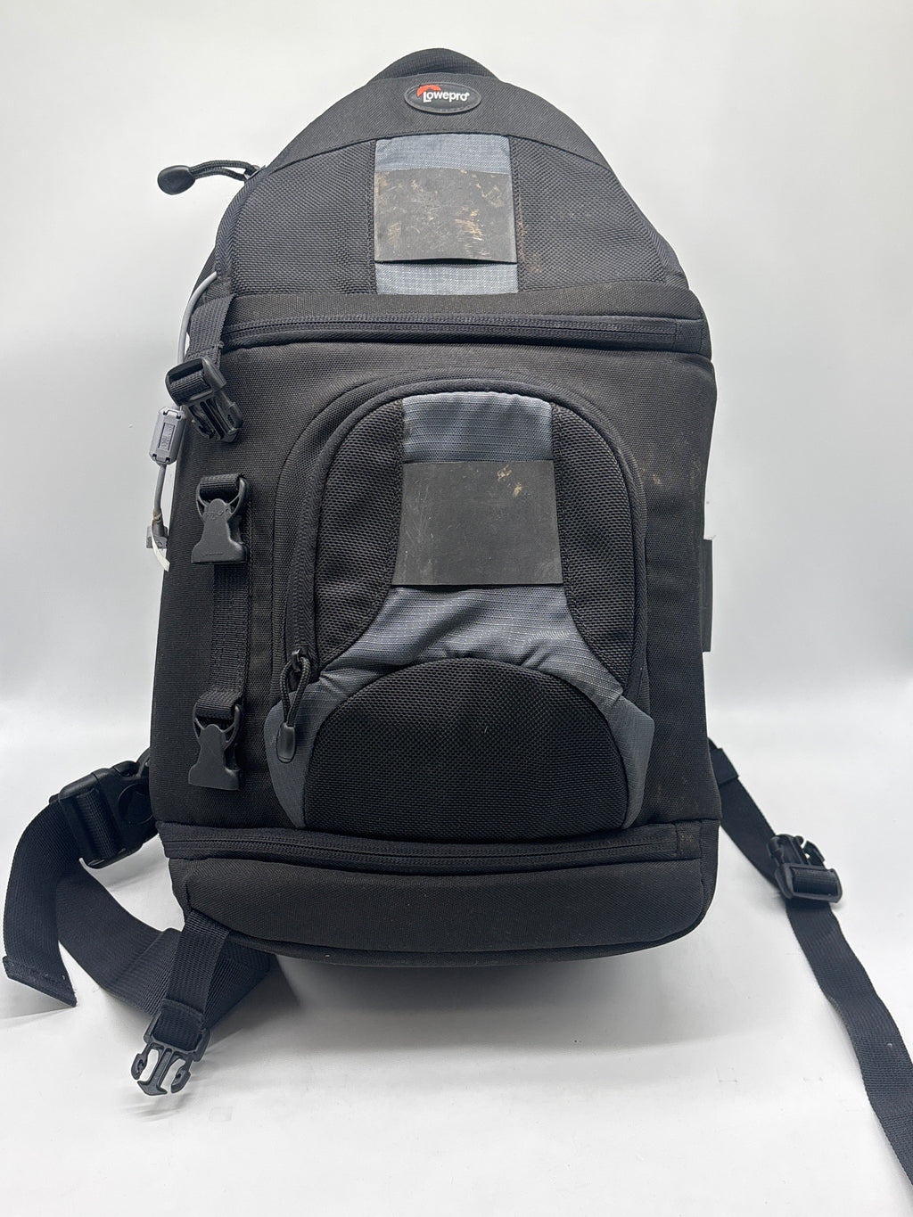 Nikon D60 Digital SLR Camera 10.2 MP W/ Nikon speedlight SB 600 Canon speedlight 420EX - Used