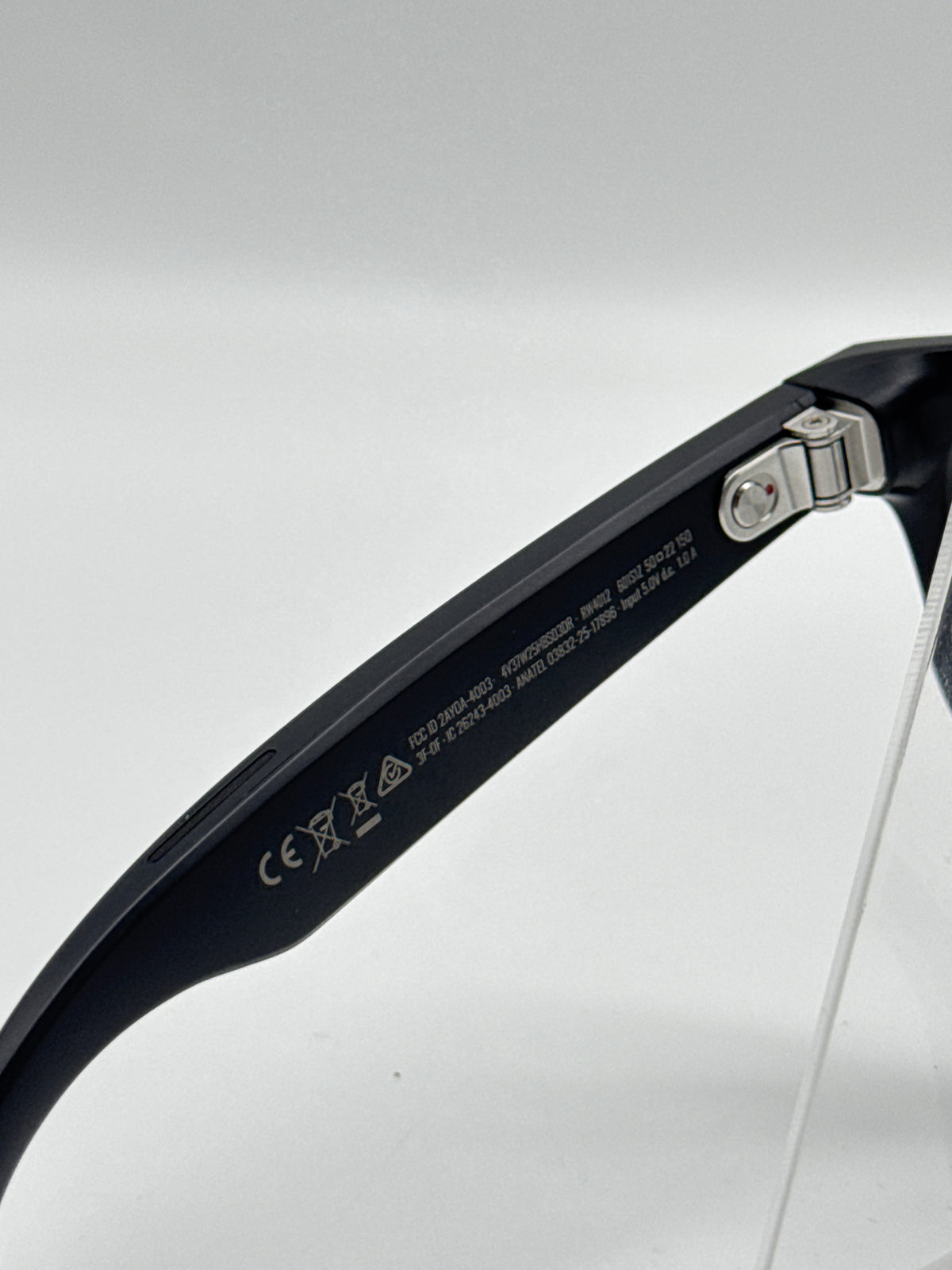 Ray-Ban Meta Wayfarer Gen 2 RW4012 Smart Glasses 32GB Black Clear Frame - Used