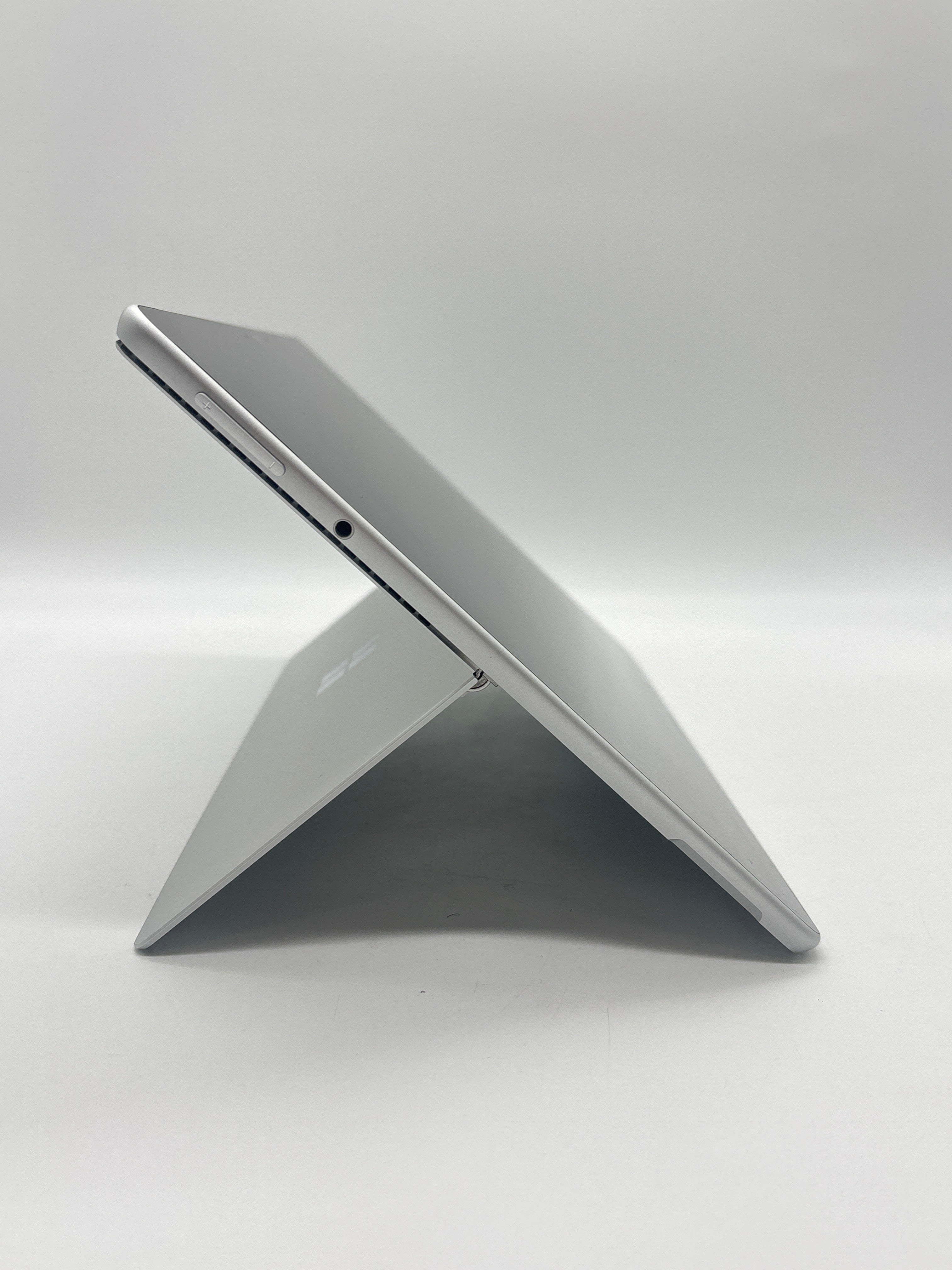 Microsoft Surface Pro 1983 i5-1145G7 8GB RAM 1TB SSD