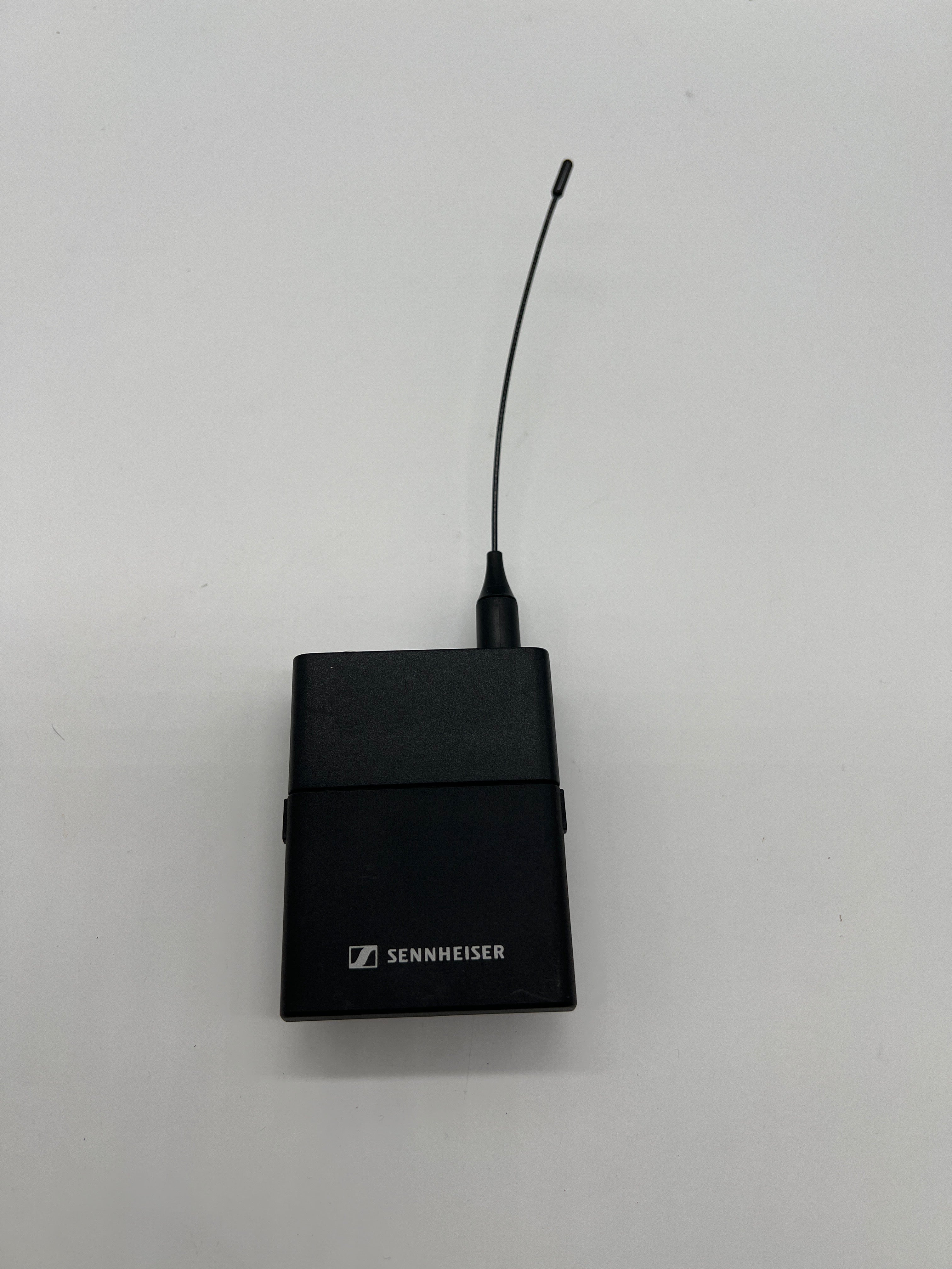Sennheiser EW-D SK Wireless Bodypack Transmitter Black Q1-6 470.2-576 MHz Used