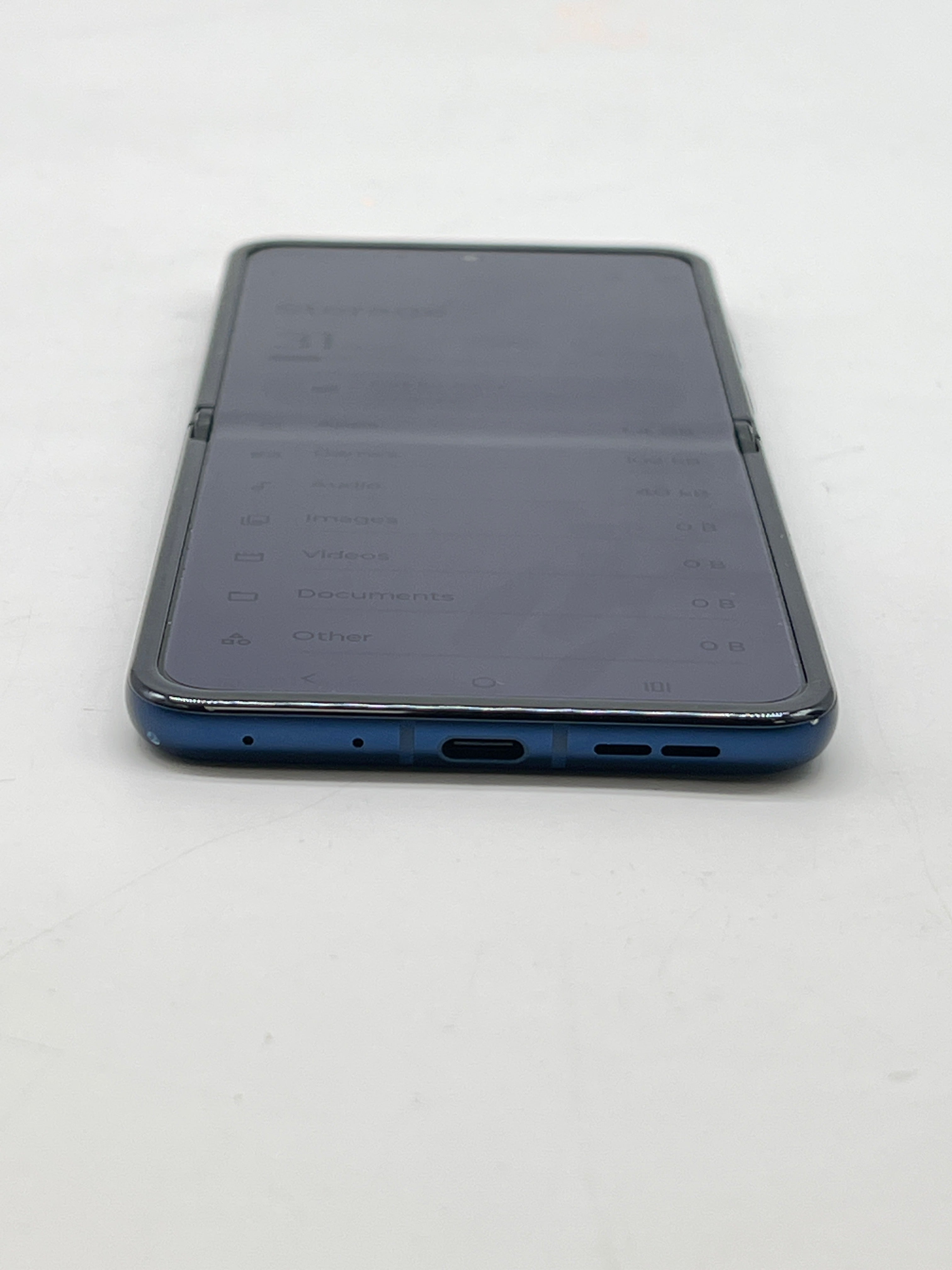 Motorola Razr 2025 256GB T-Mobile Gibraltar Sea - Used