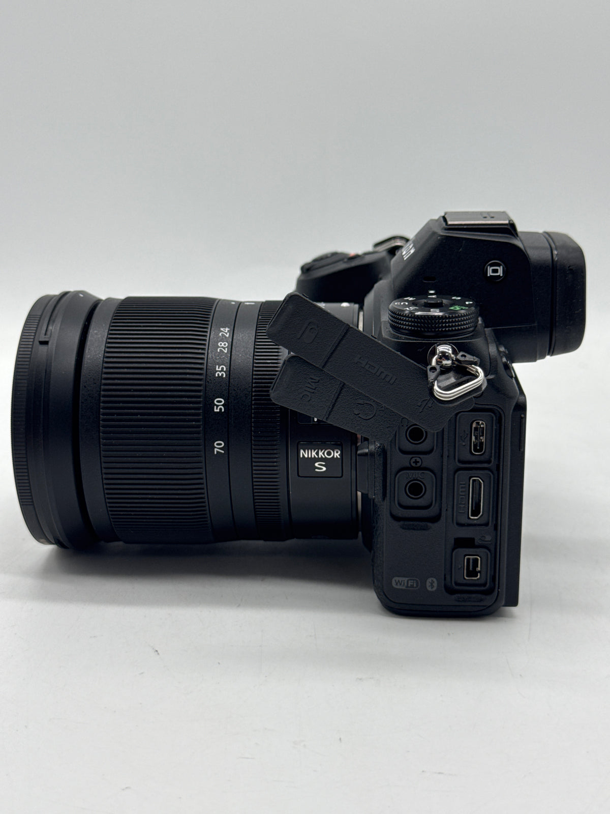 Nikon Z7 Mirrorless w/ Nikkor Z 24-70mm f/4 S Lens Black - Used