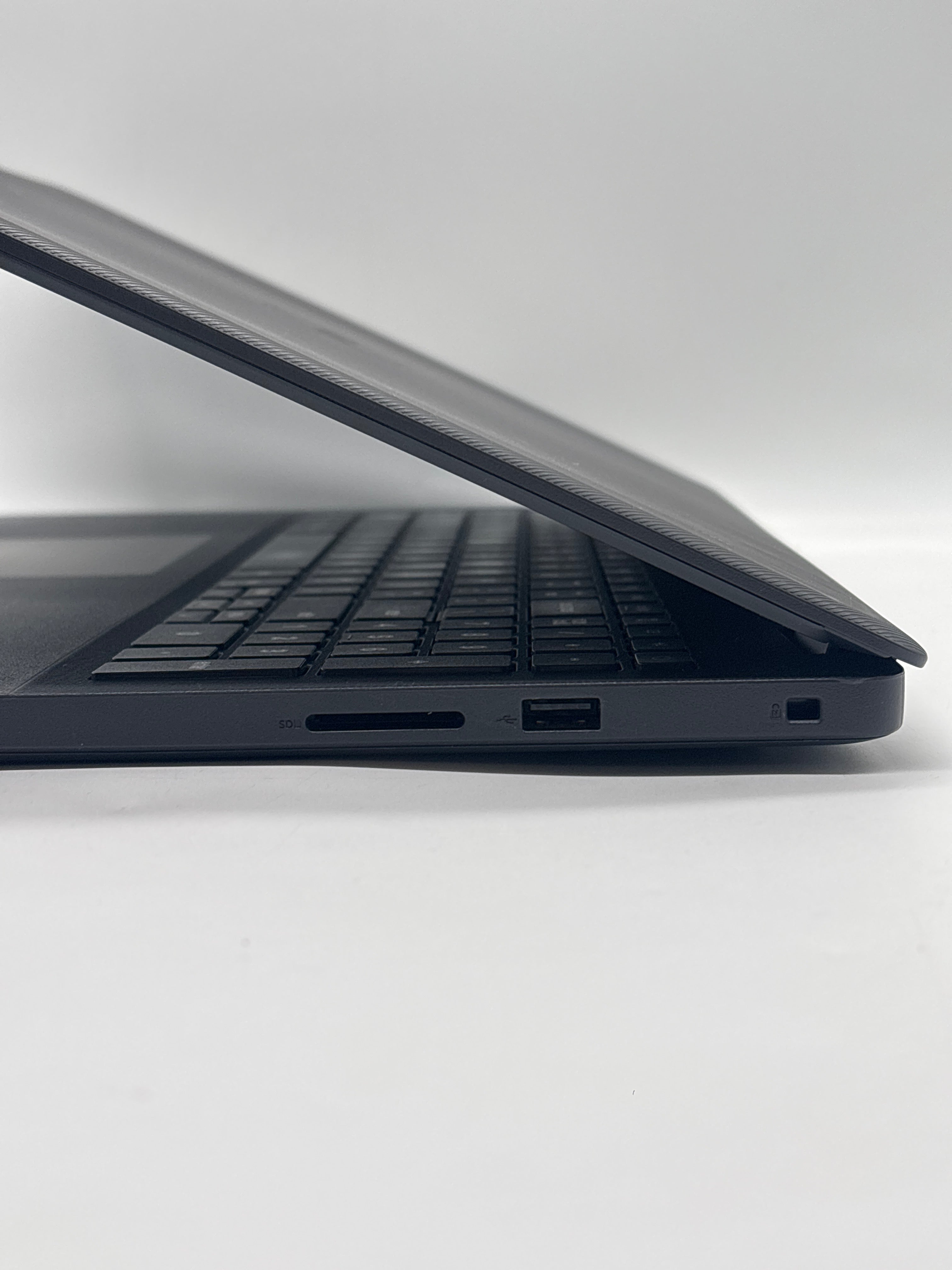 Dell Vostro 3500 i5-1135G7 16GB RAM 256GB SSD