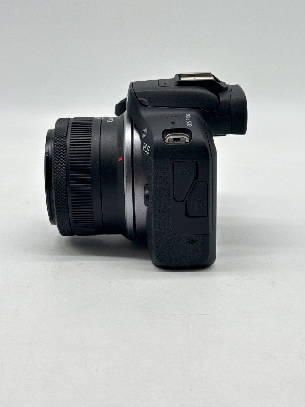 Canon EOS R100 24.1MP Mirrorless Camera w/ RF-S 18-45mm - Used