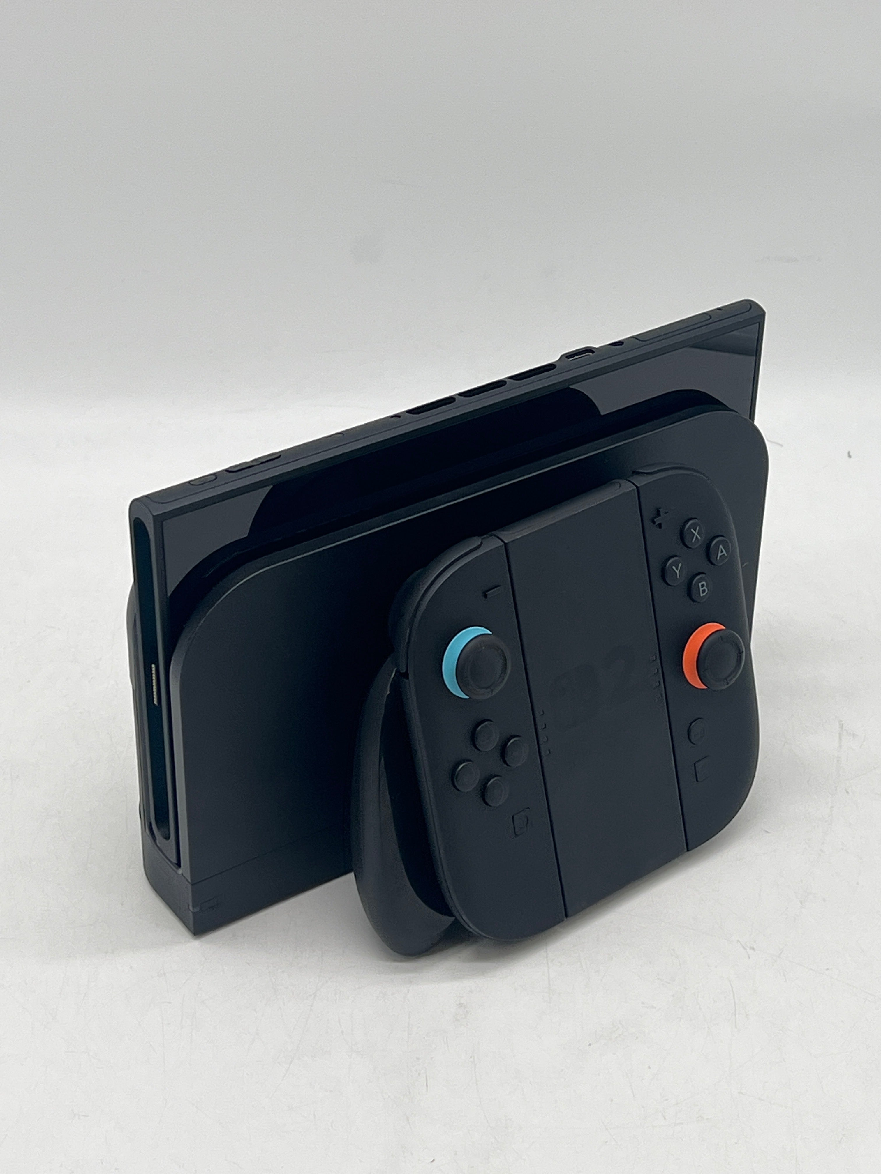 Nintendo Switch 2 (HAC-002) 2025 + Pro Controller Bundle