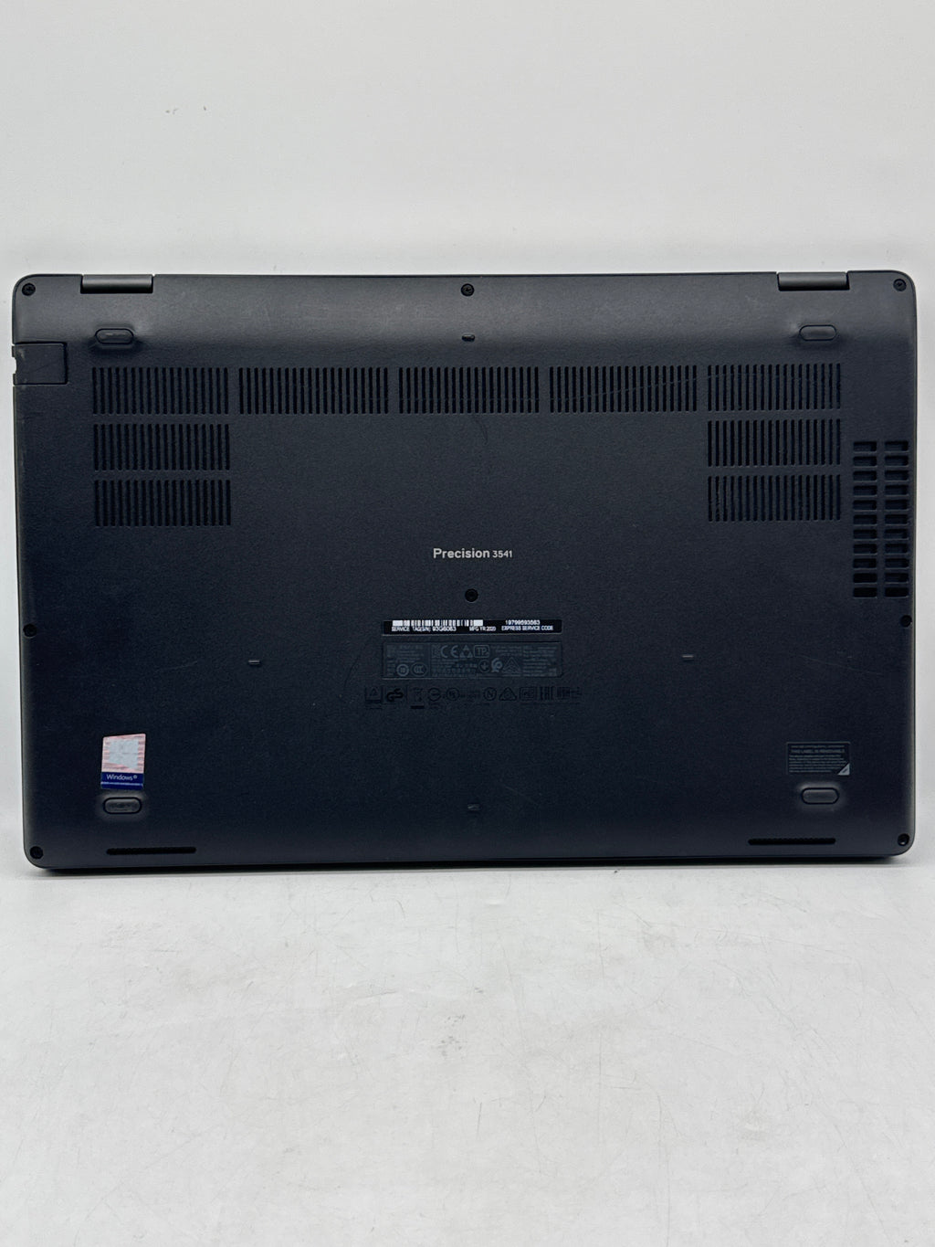 Dell Precision 3541 Core i7 9850H 8GB RAM 512GB SSD Quadro P620 15.6in - Used