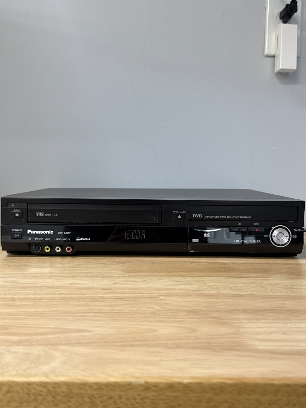 Panasonic DMR-EZ48V DVD VCR Combo Recorder Black