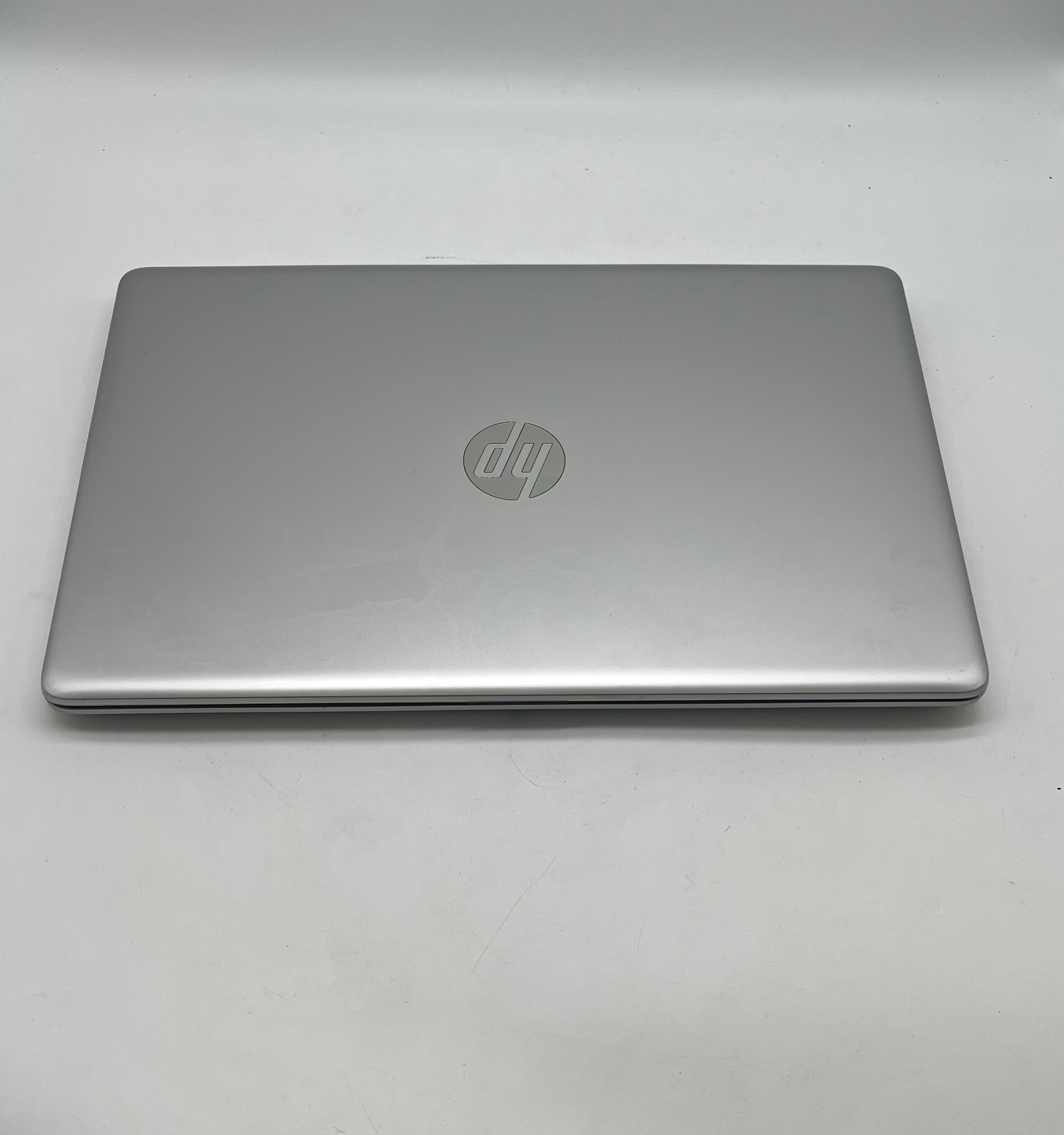HP 15-DB0011DX AMD Ryzen 5 2500 U 8GB RAM 128GB SSD - Used