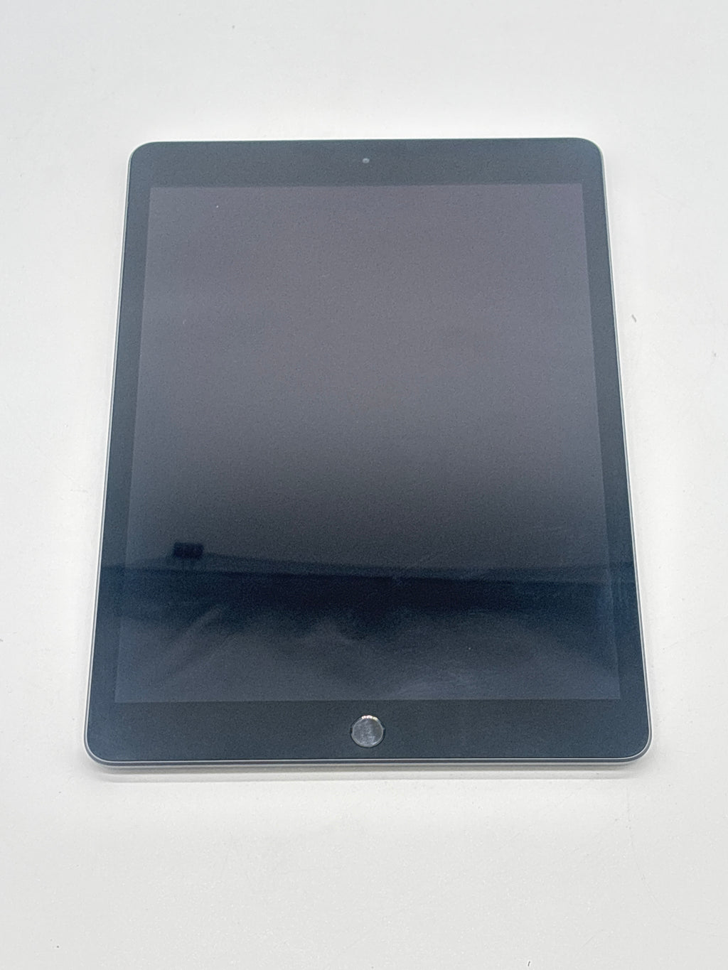 Apple iPad (8th Gen) 128GB Space Gray Unlocked Used