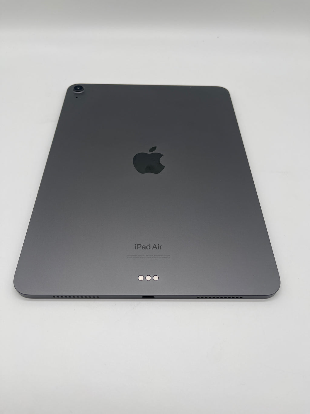 Apple iPad Air (5th Gen) A2588 64GB Wi-Fi Only