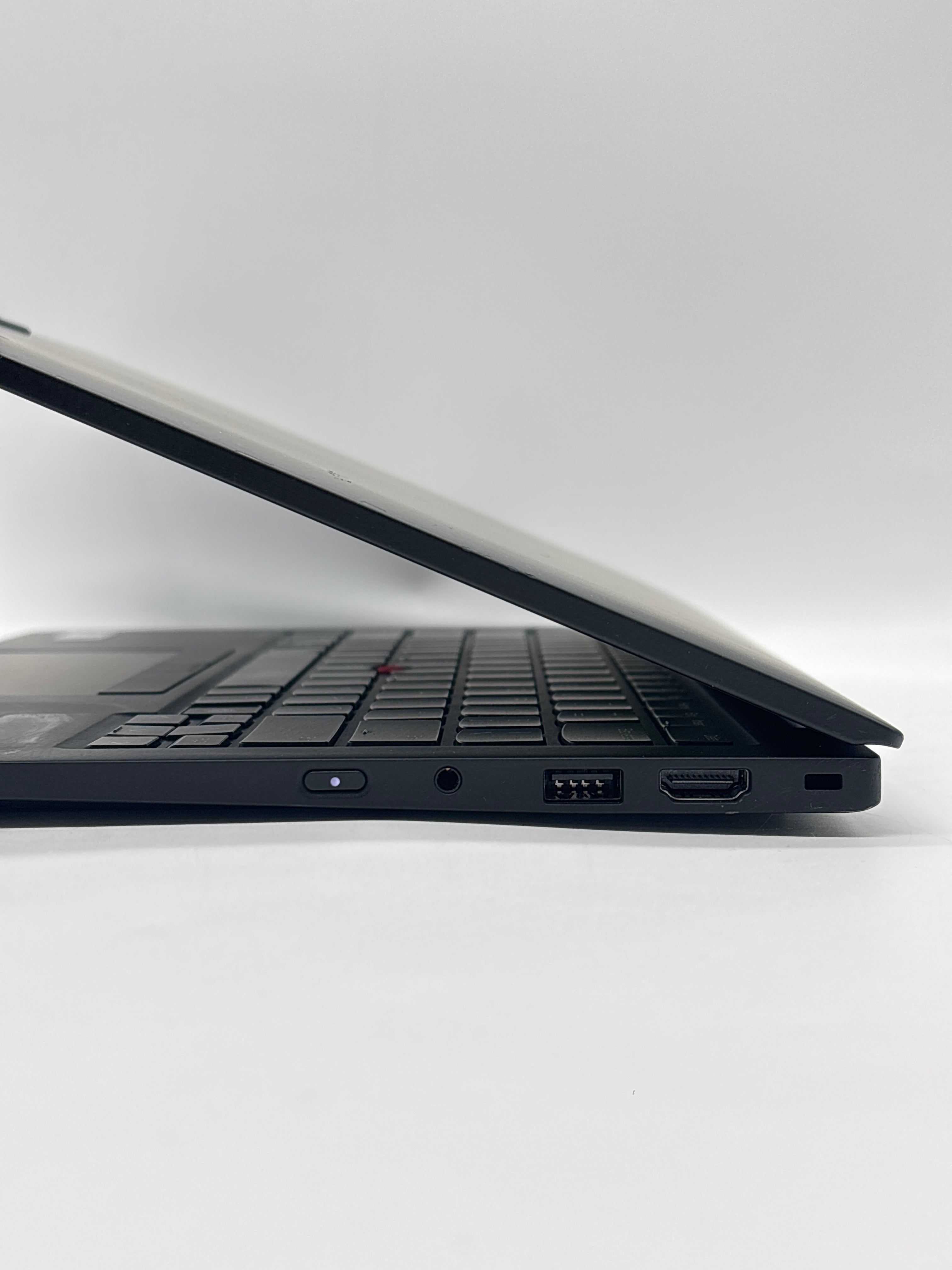 Lenovo ThinkPad X1 Carbon Gen 12 Ultra 7 165U 32GB RAM 512GB SSD - Warranty