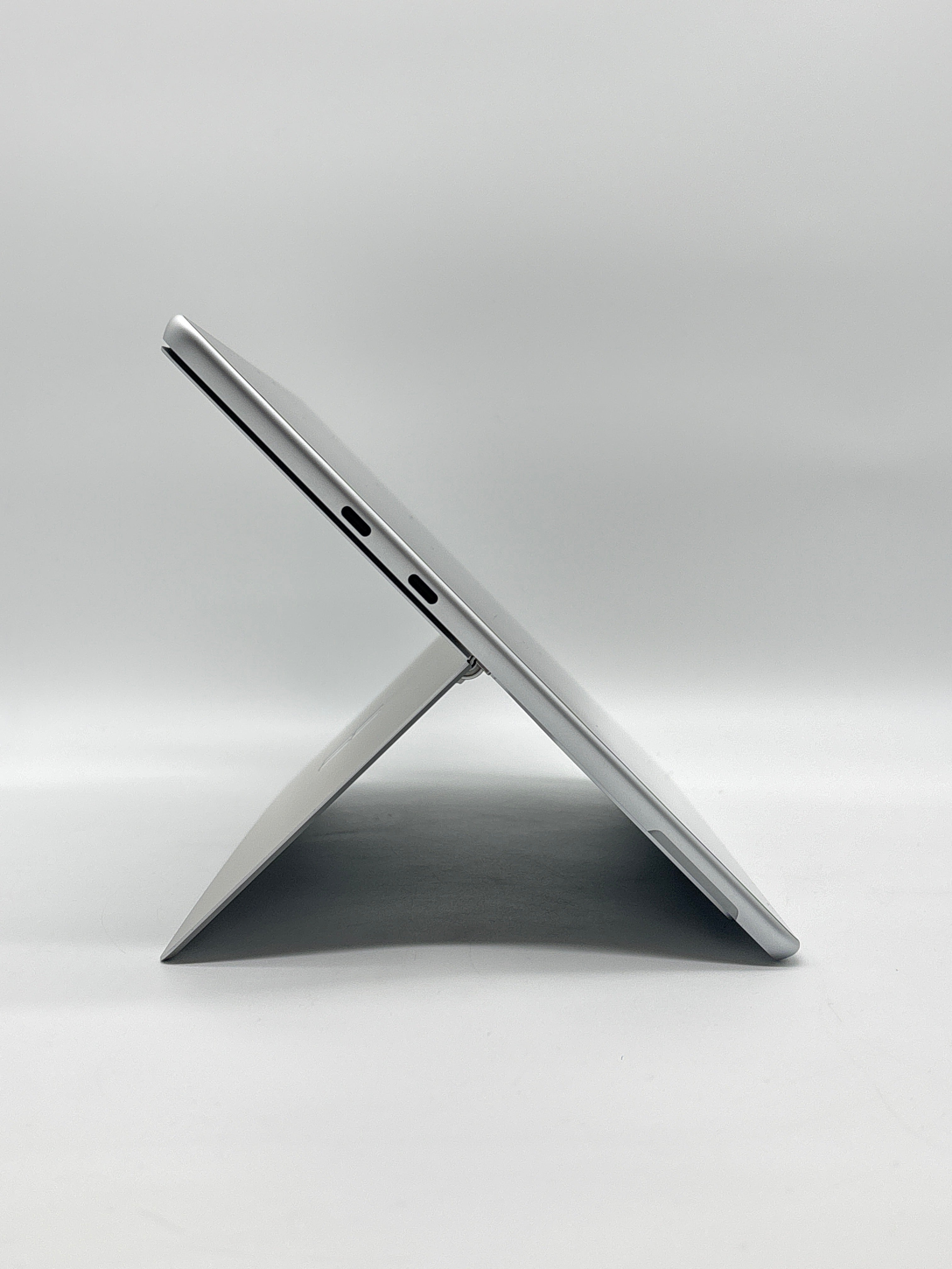 Microsoft Surface Pro 2079 10 Ultra 5 135U 16GB RAM 512GB SSD
