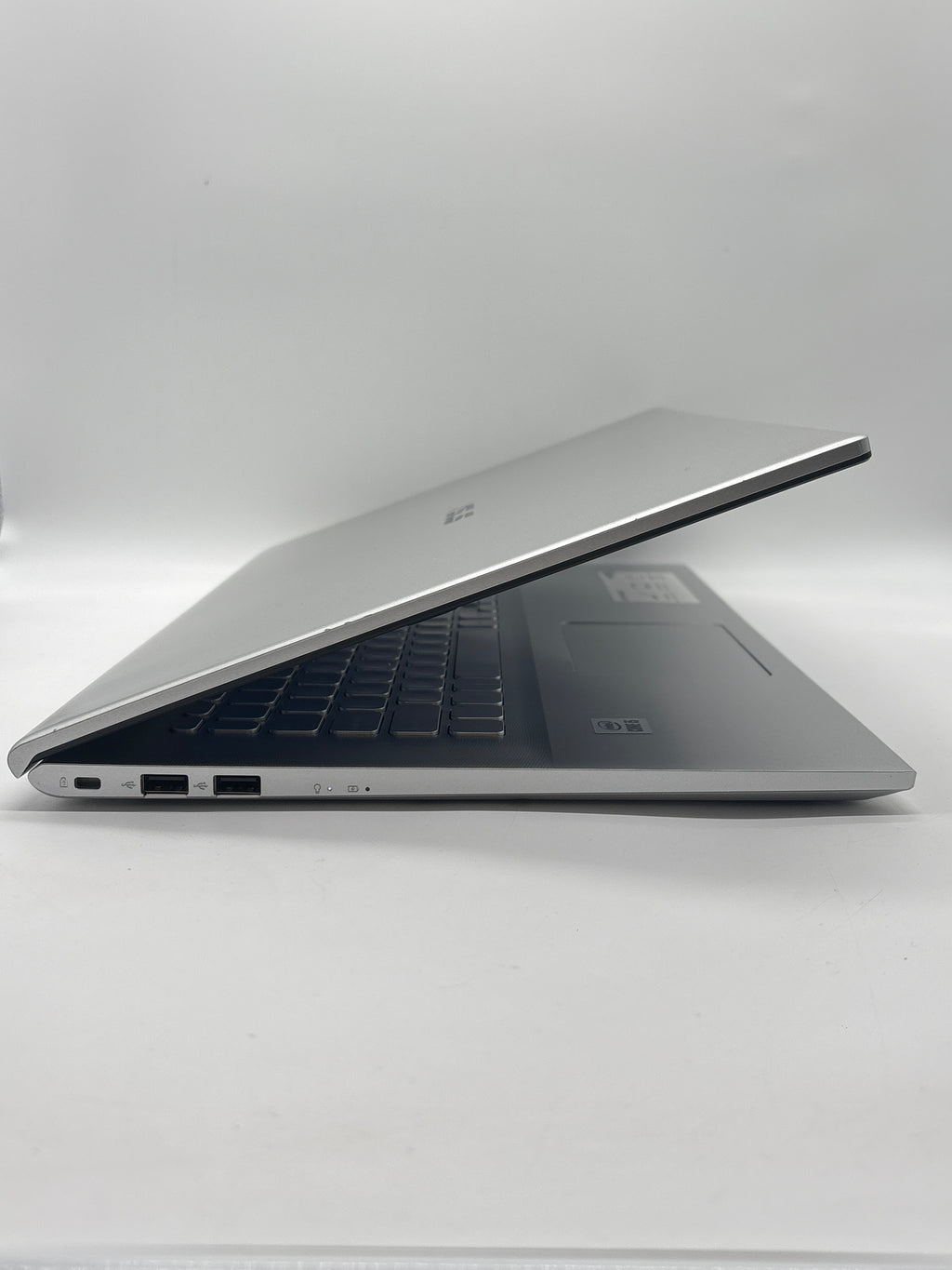 Asus VivoBook X712J i5-1035G112 12GB RAM 1TB SSD - For Parts (Read DESC)
