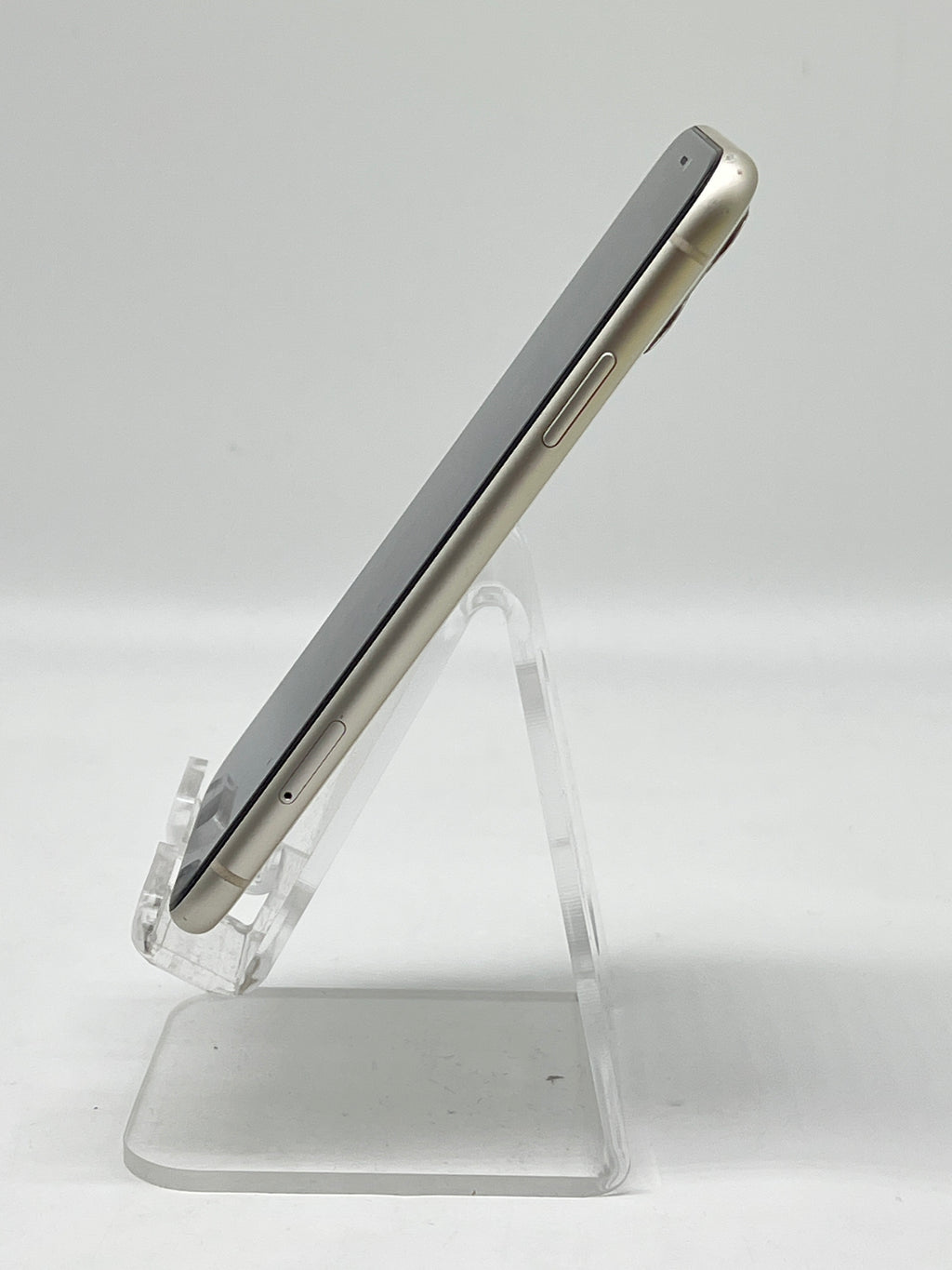 Apple iPhone 11 128GB Unlocked White - For Parts (Service Battery)