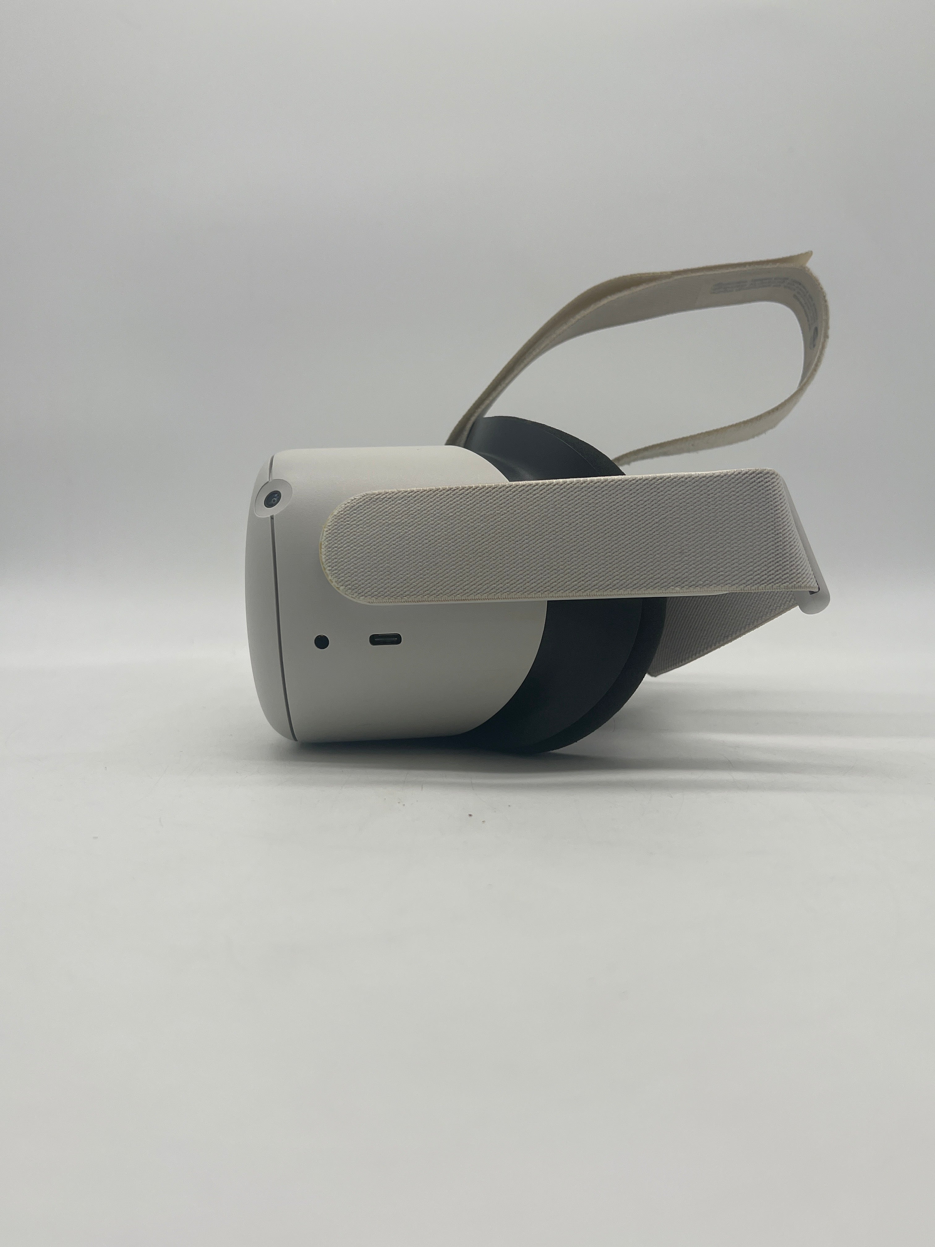 Oculus Quest 2 VR Headset 128 GB White Standalone - Used