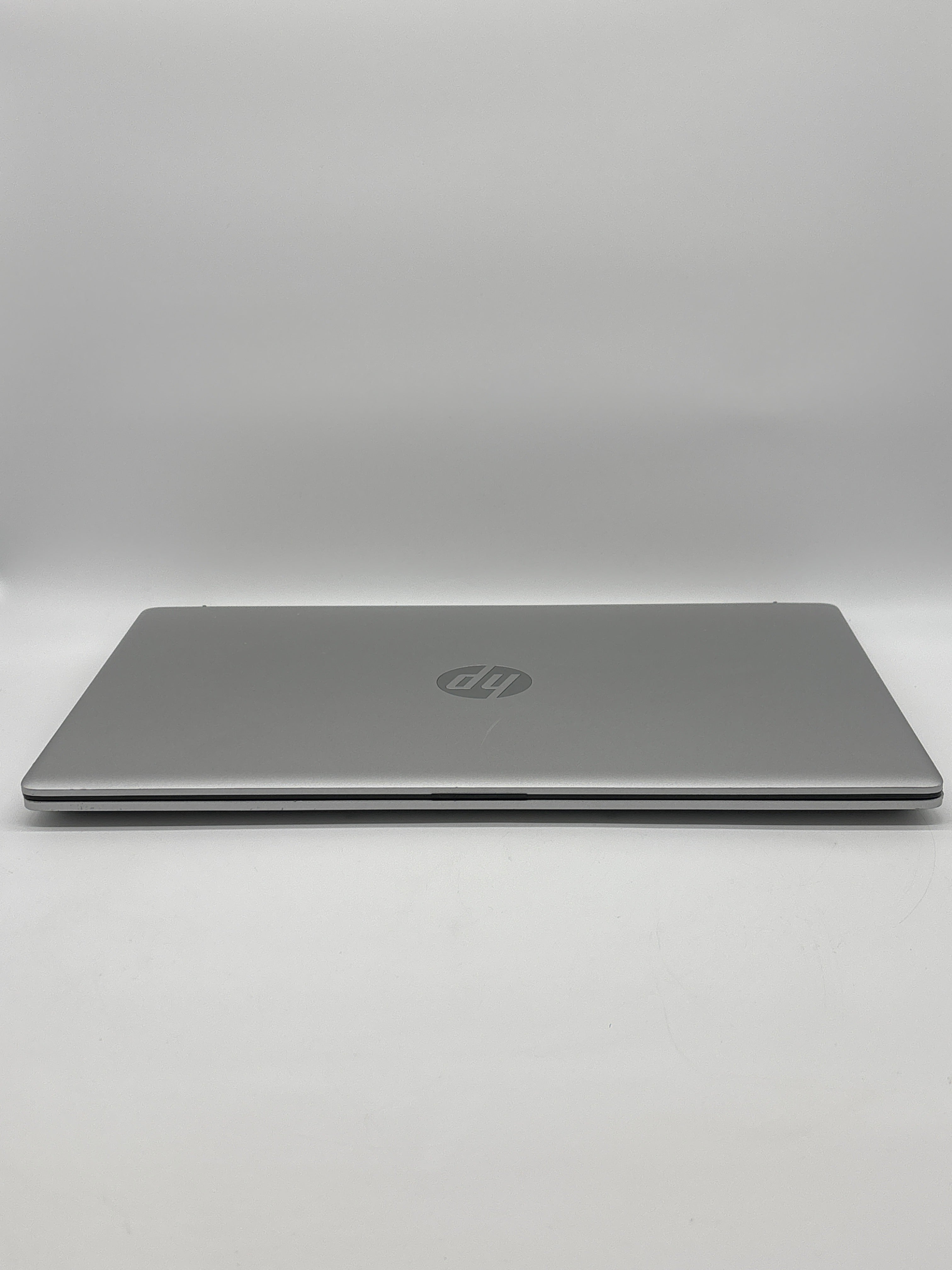 HP 17-cn2083dx i3 8GB RAM 128GB SSD Silver Laptop For Parts (No Power)