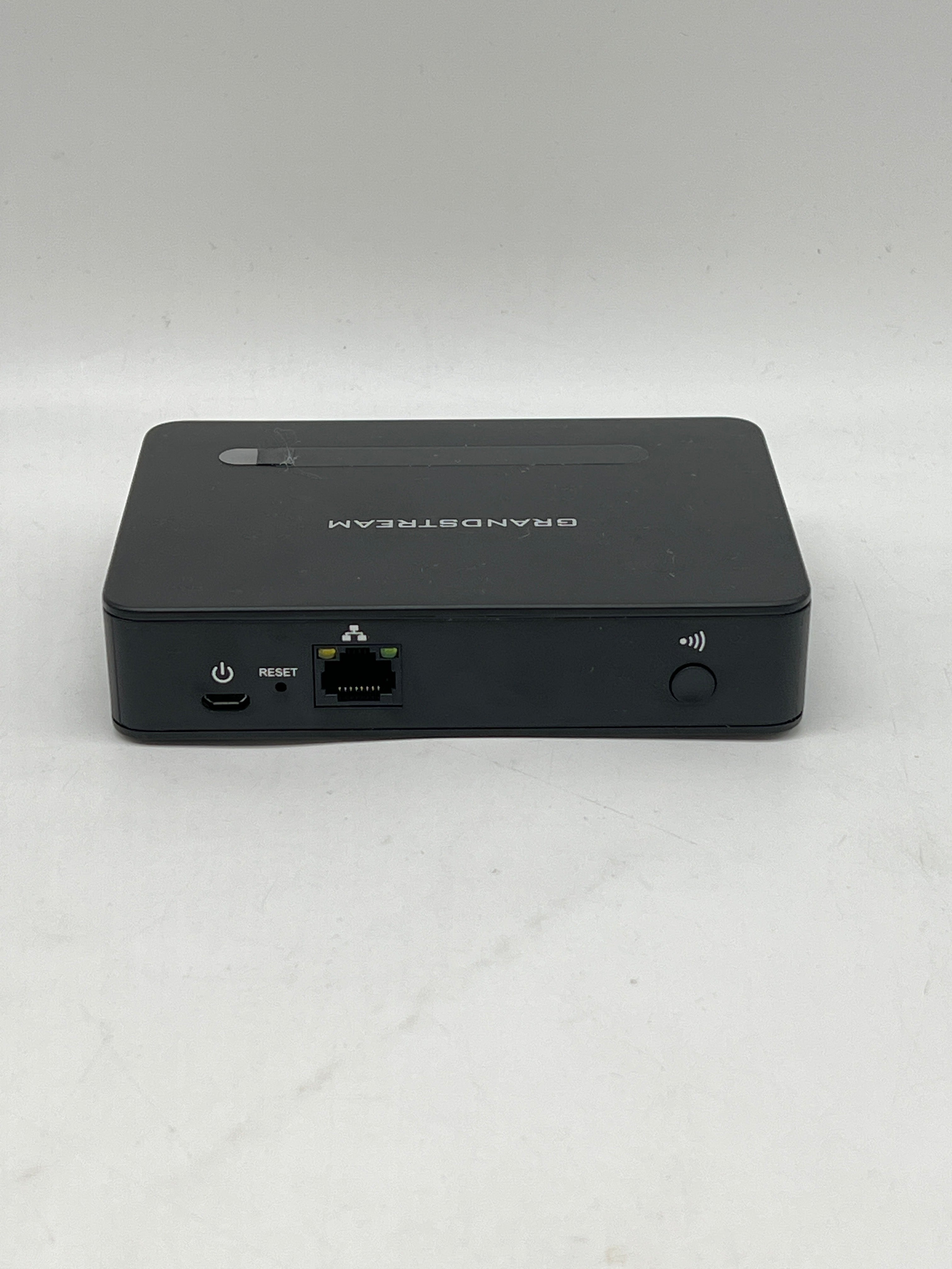 Grandstream DP750 System Bundle w/ 5 Cordless Handsets & 4 Base Stations - Used