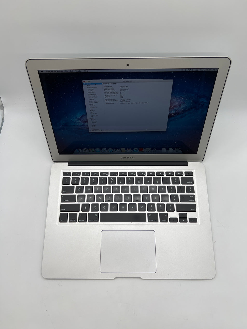 Apple MacBook Air 13" A1369 Core i5 4GB RAM 128GB SSD Silver