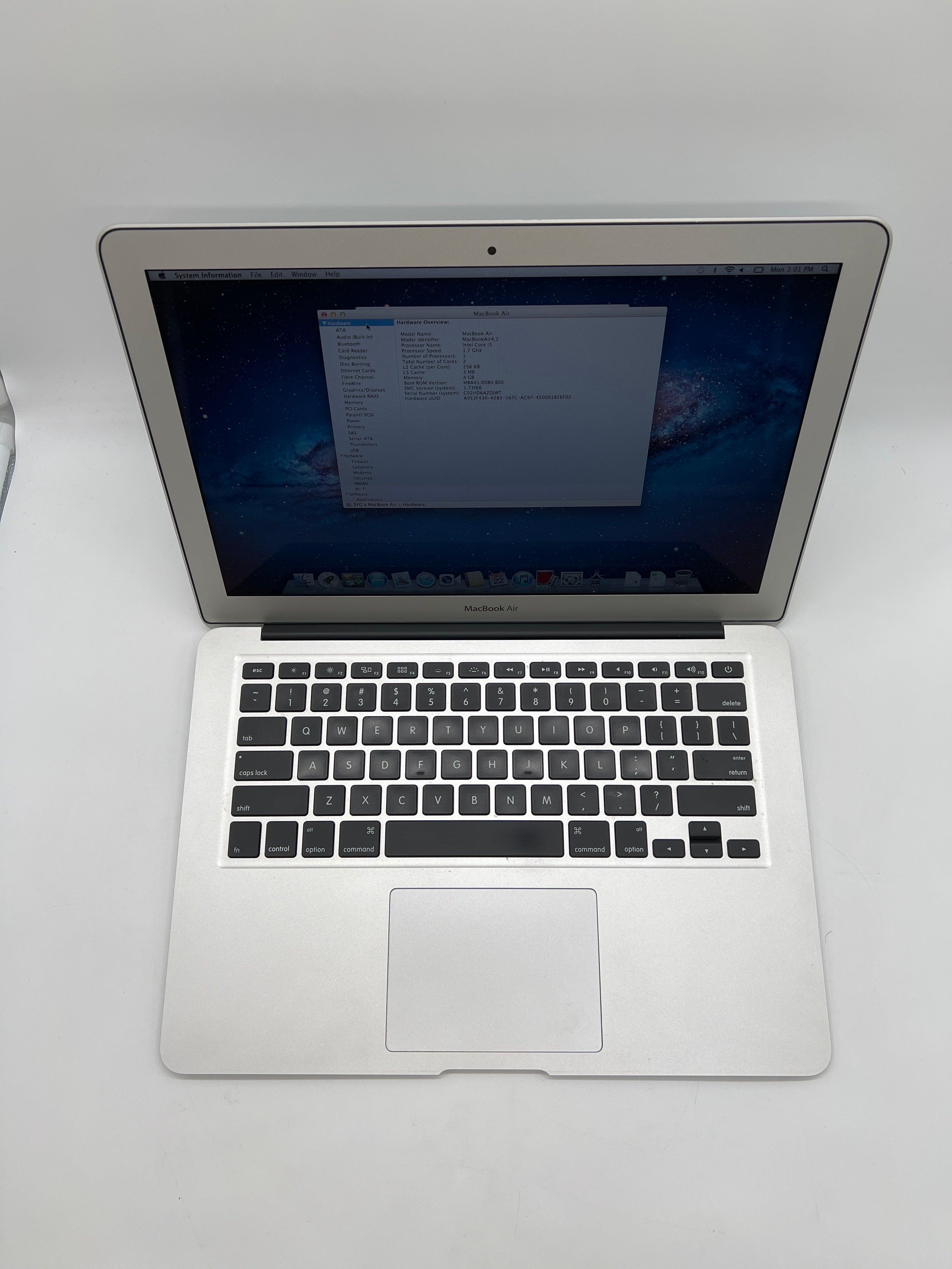 Apple MacBook Air 13" A1369 Core i5 4GB RAM 128GB SSD Silver