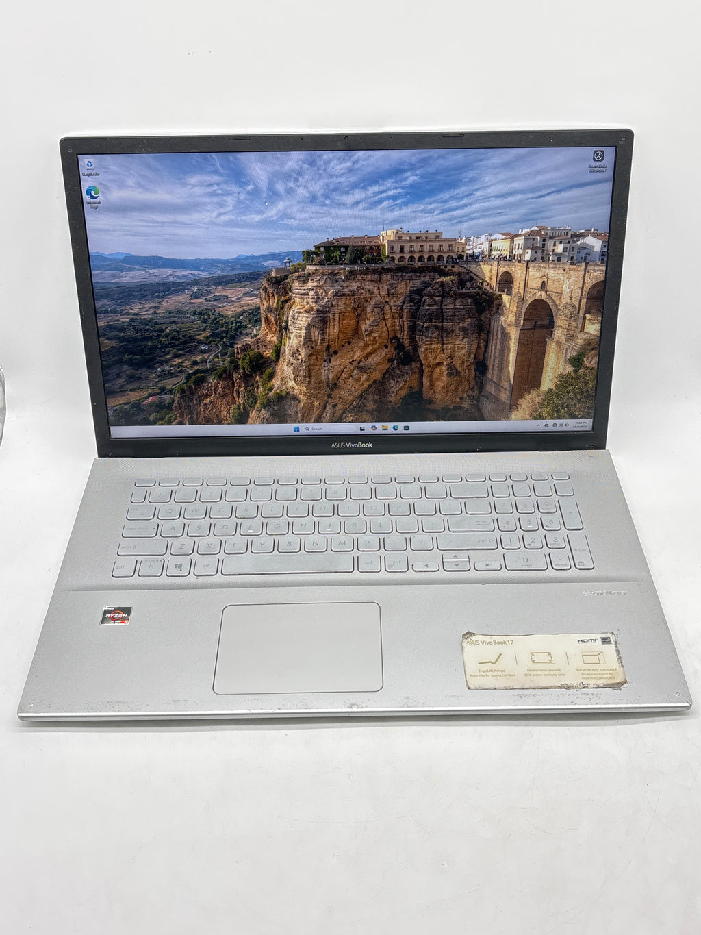 Asus VivoBook M712D 17.3in Ryzen 3 3250U 4GB RAM 256GB SSD - Used