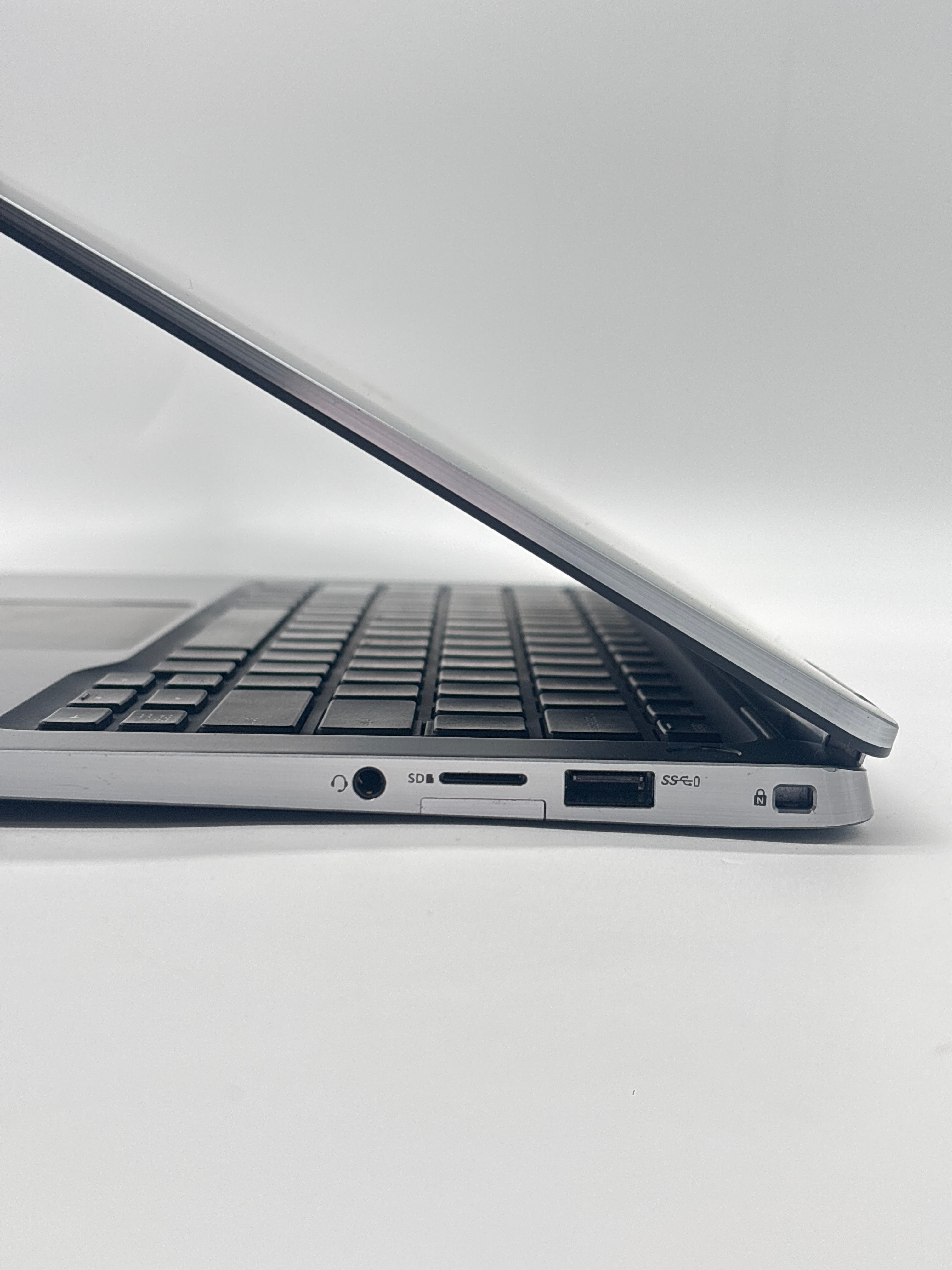 Dell Latitude 7400 2-in-1 i7-8665U 16GB RAM 256GB SSD