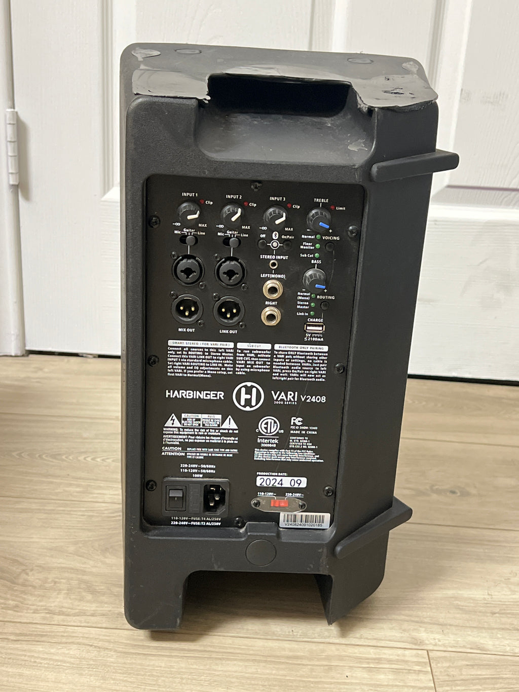 Harbinger VARI V2408 8" Powered PA Loud Speaker Bluetooth - Used