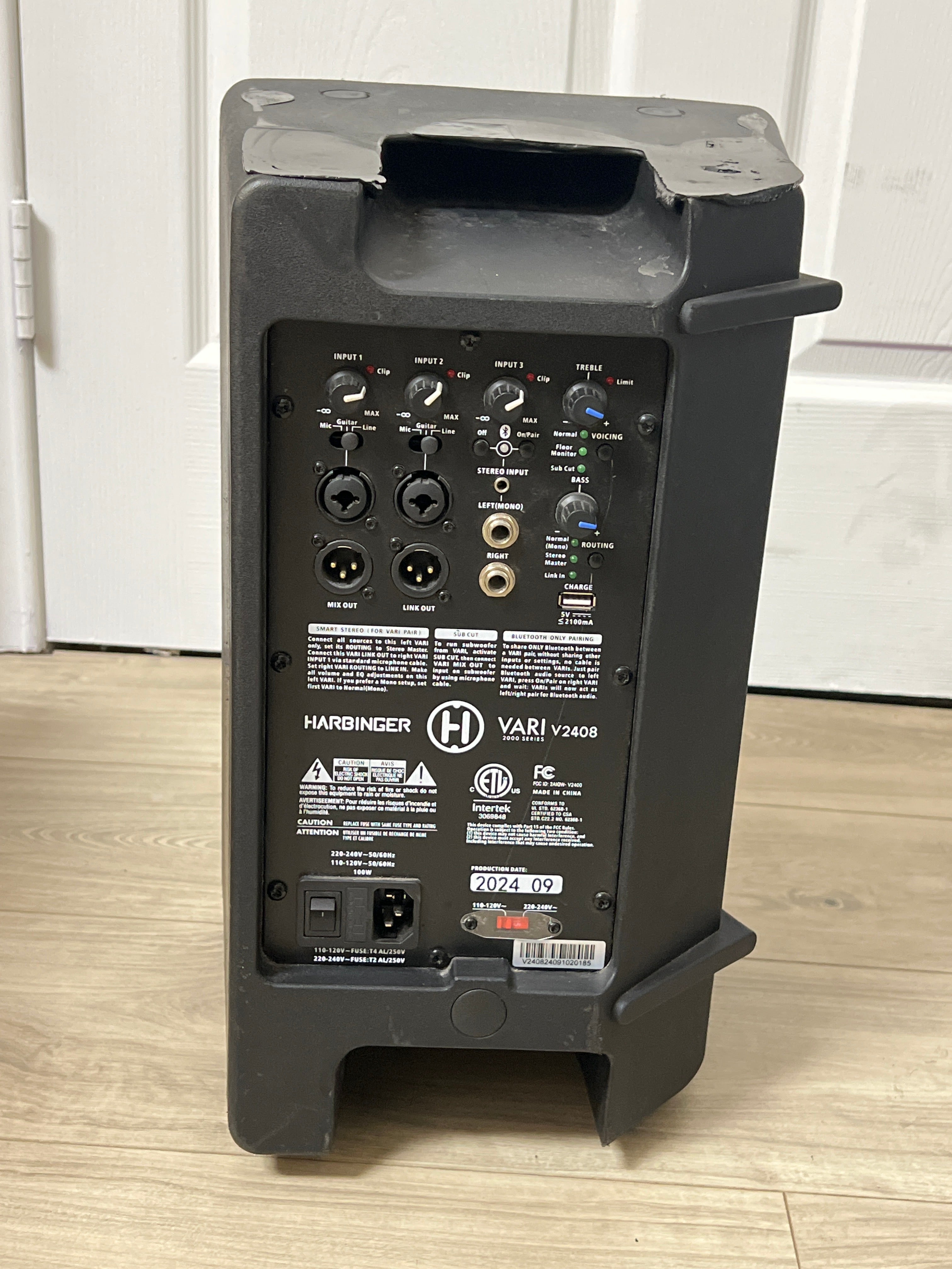 Harbinger VARI V2408 8" Powered PA Loud Speaker Bluetooth - Used