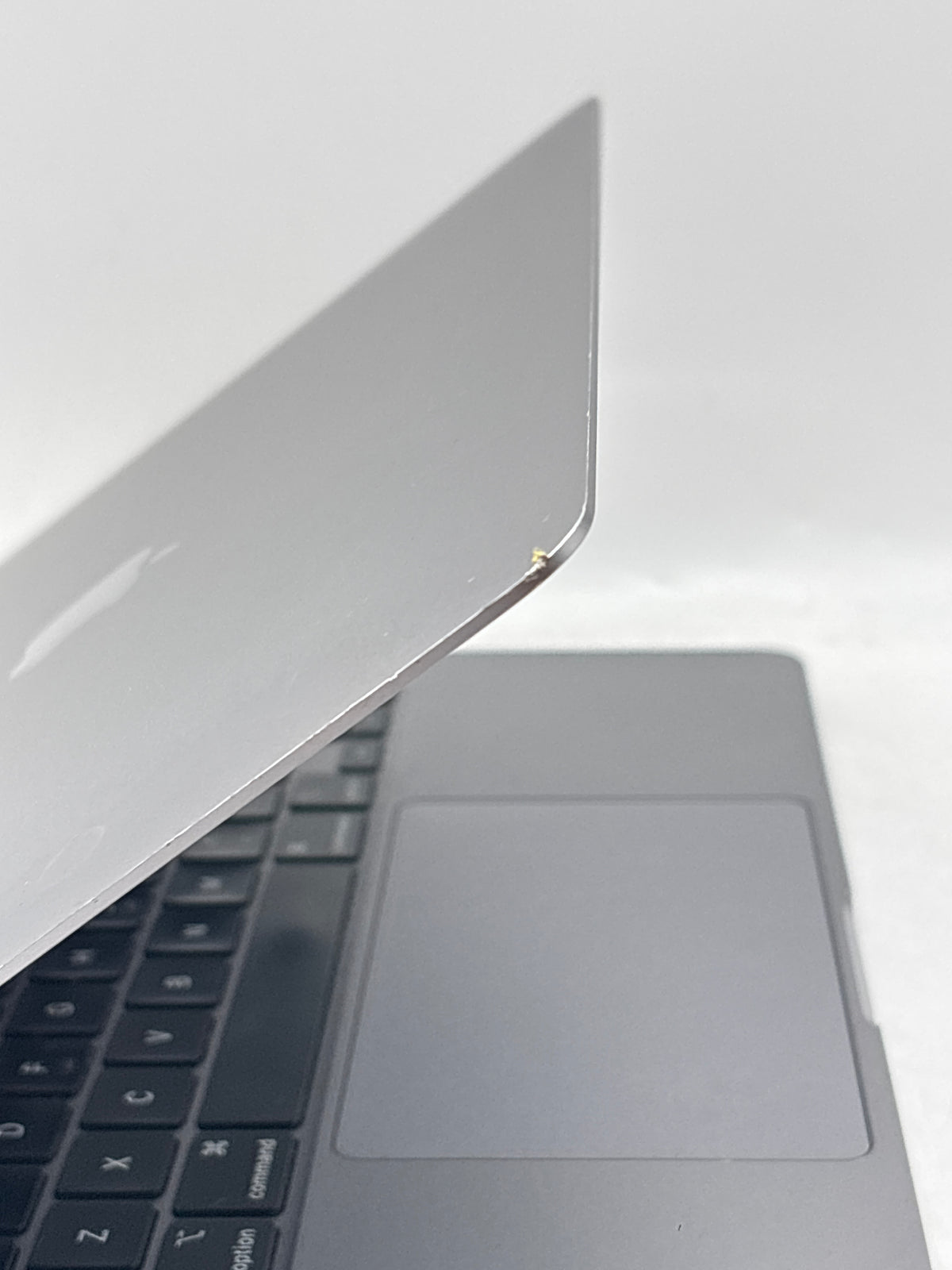 Apple MacBook Pro 13in 2020 A2289 Core i5 8GB RAM 256GB SSD Space Gray - Used