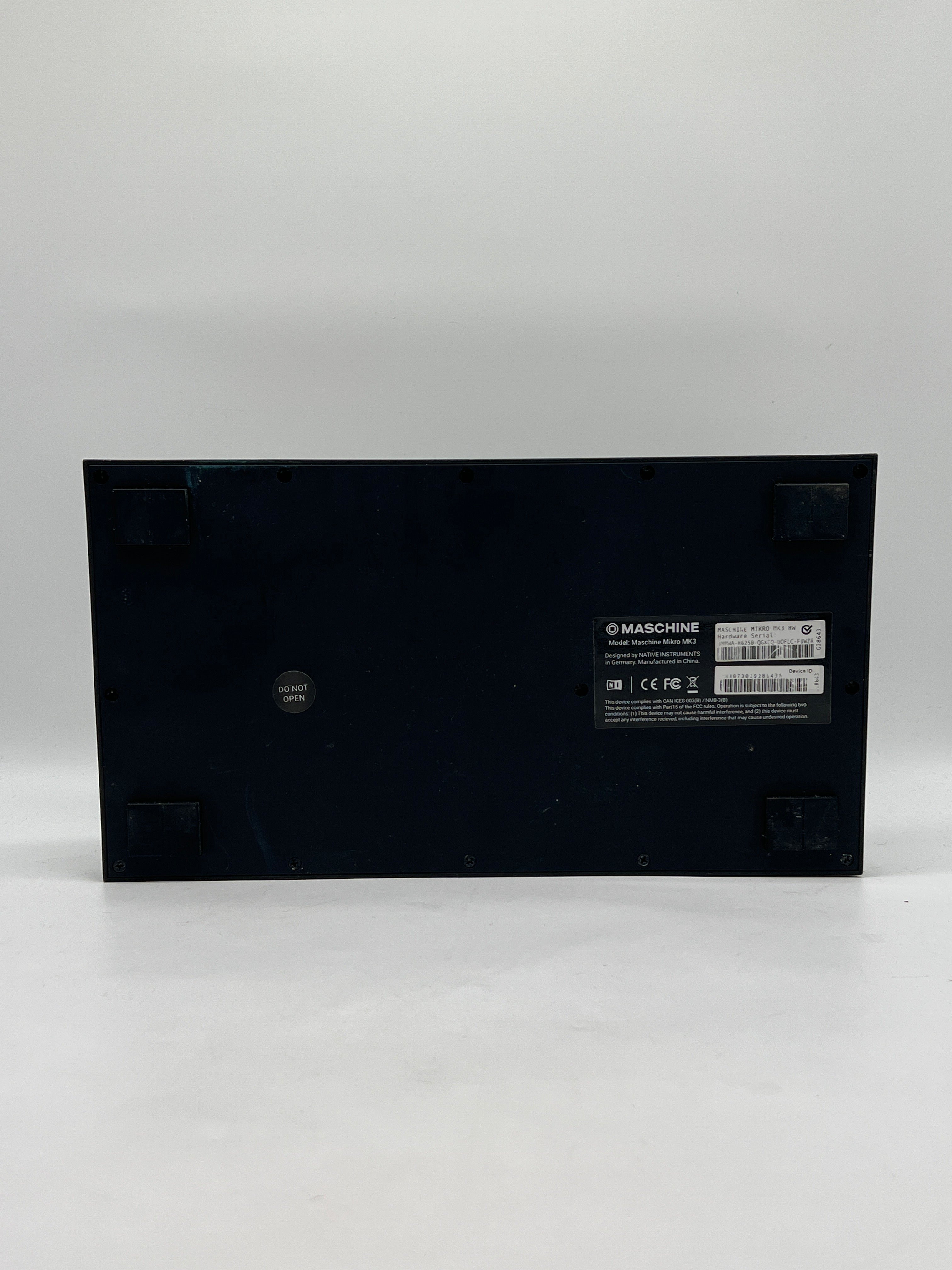 MASCHINE MIKRO MK3 Portable MIDI Interface - Used