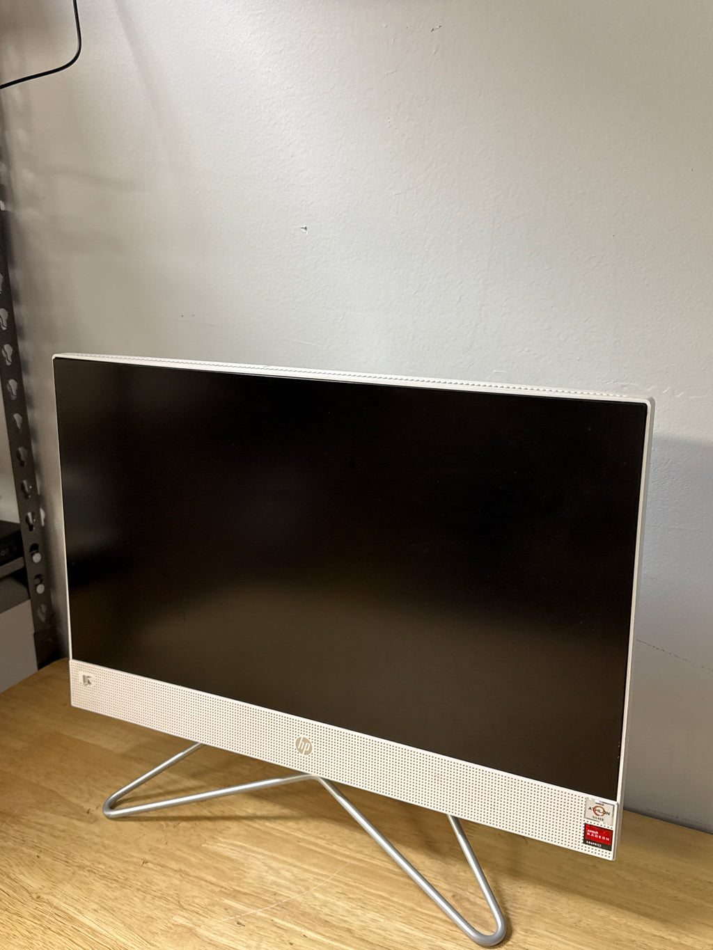 HP 22-DD0046 All-in-One PC AMD Athlon Silver 4GB RAM 256GB SSD - For Parts
