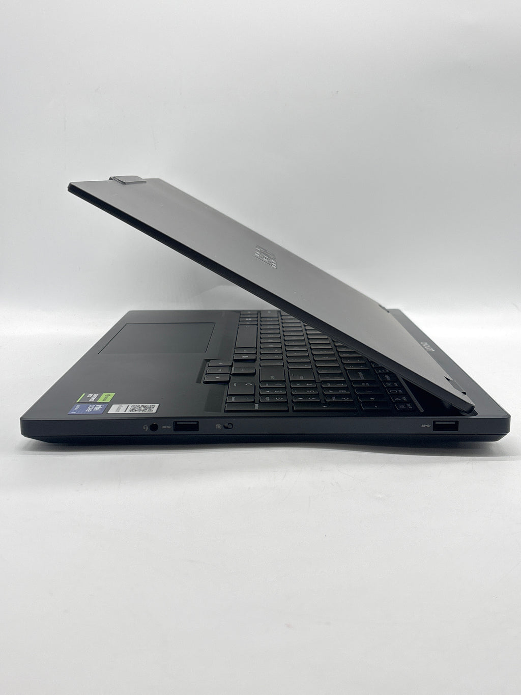 Lenovo Legion 5 15IAX10 15.6" Intel Core Ultra 7 255HX 32GB RAM 1TB SSD RTX 5070 Black - No Charger