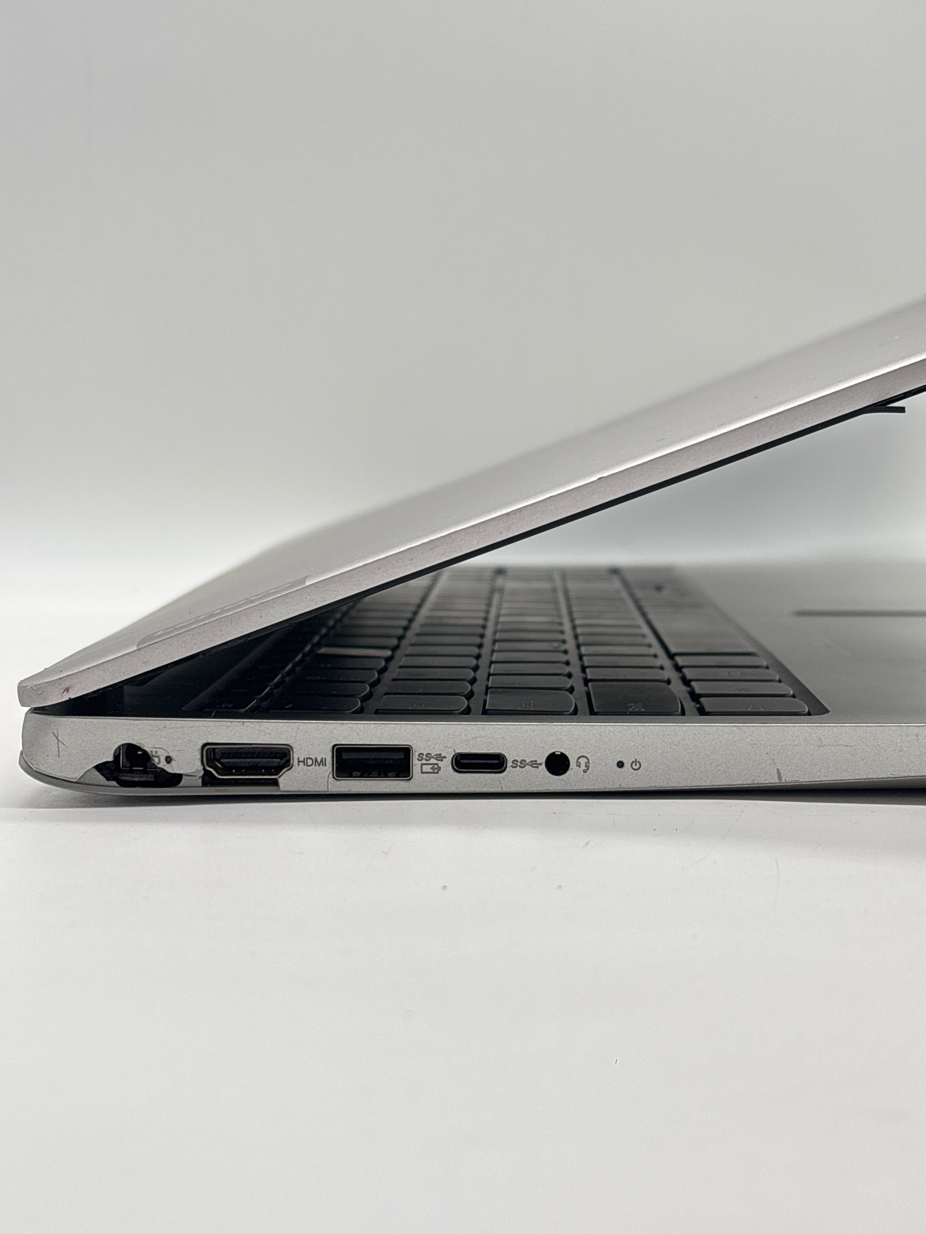 Lenovo Ideapad 330s-15IKB i5-8250U 4GB RAM 128GB SSD - For Parts (Read DESC)