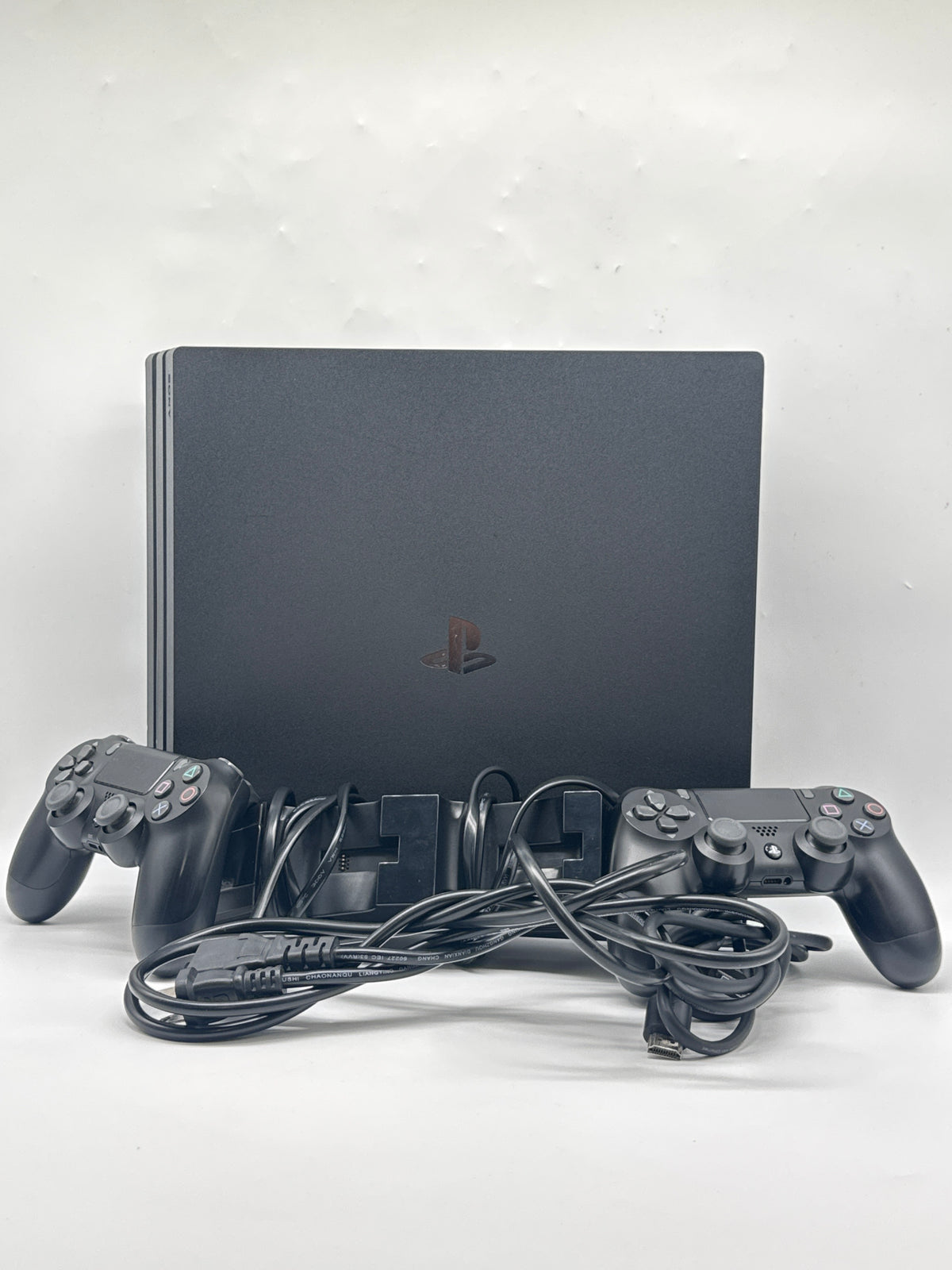 Sony PlayStation 4 Pro CUH-7015B 1TB Black Controllers Stick Drift - USED