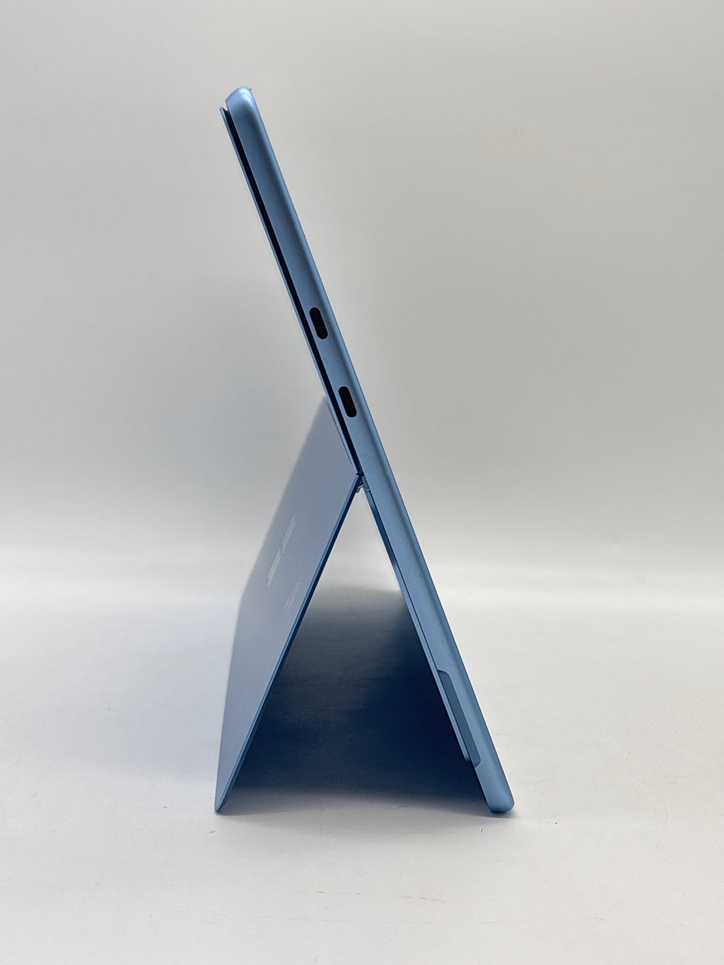 Microsoft Surface Pro 11 2076 Snapdragon X 10-Core 16GB RAM 512GB SSD