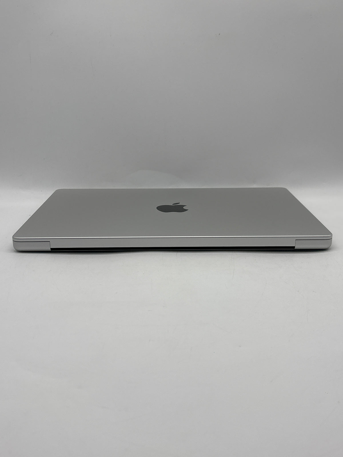 Apple MacBook Pro 14" A2992 Apple M3 Pro 18GB RAM 512GB SSD Silver - Used