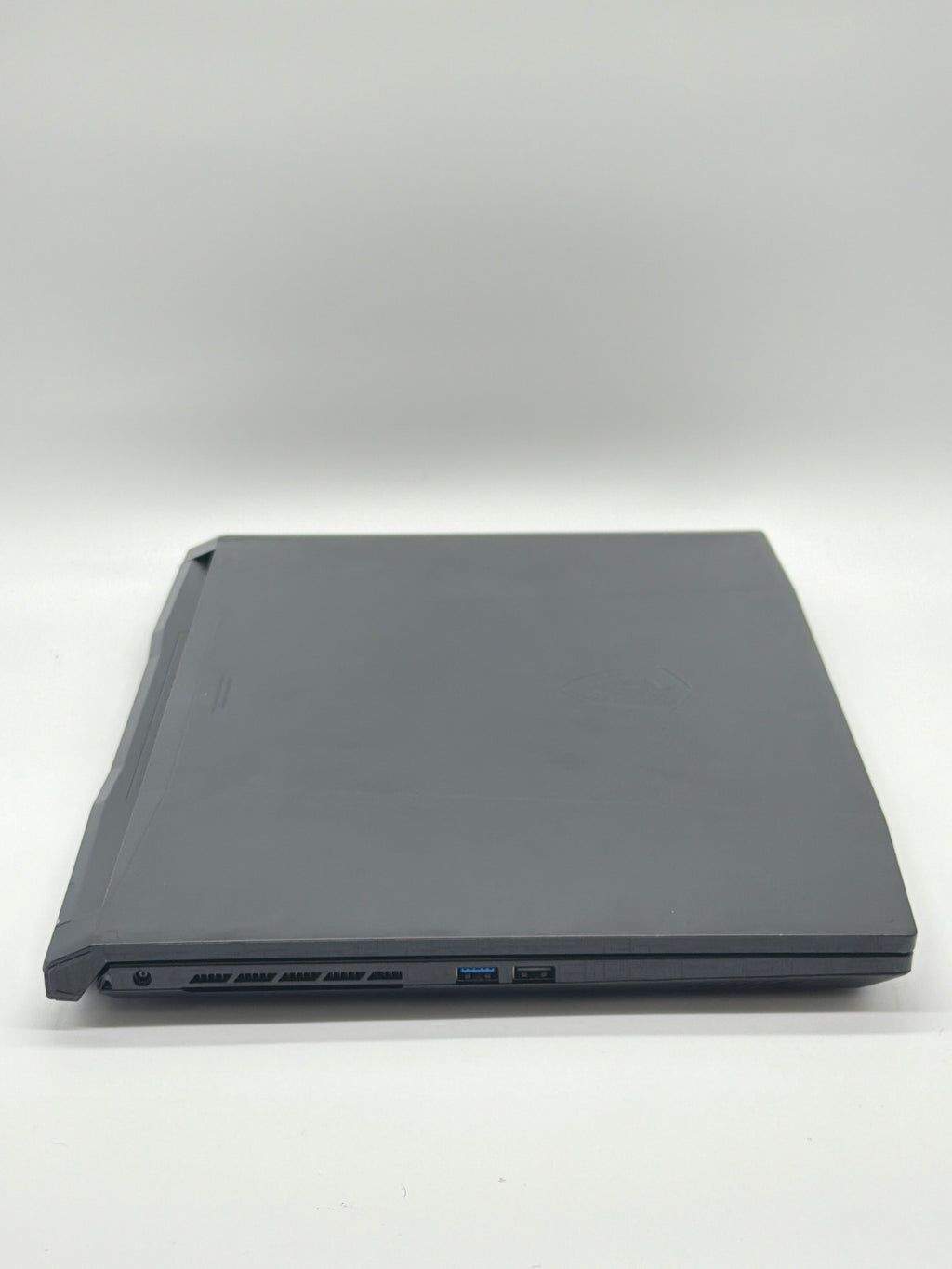 MSI Katana A17 AI B8VE Ryzen 9 8945HS 32GB 1TB RTX 4050 W/ Box and Charger