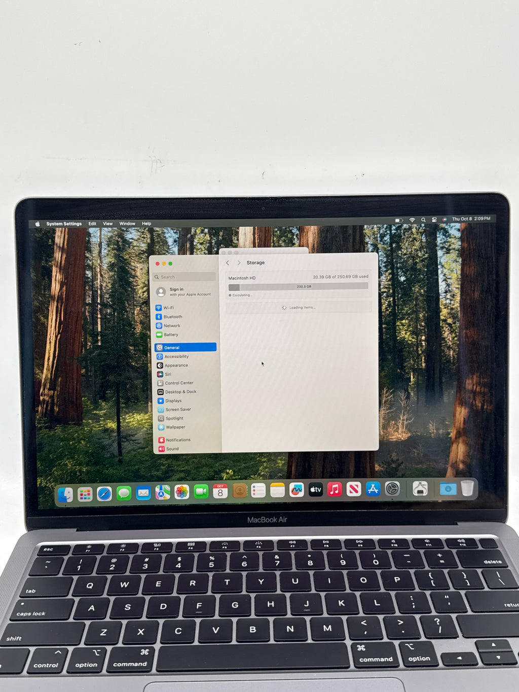 Apple MacBook Air 13in Retina A2179 2020 Core i3 8GB RAM 256GB SSD - Used