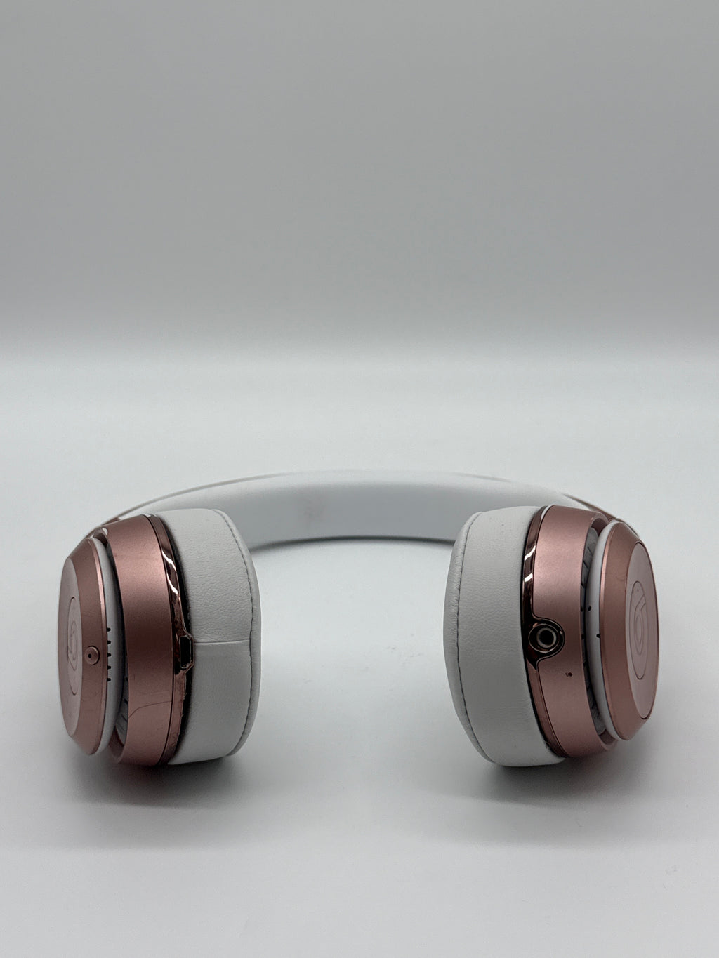 Beats by Dr. Dre Solo 3 Wireless Headphones Used