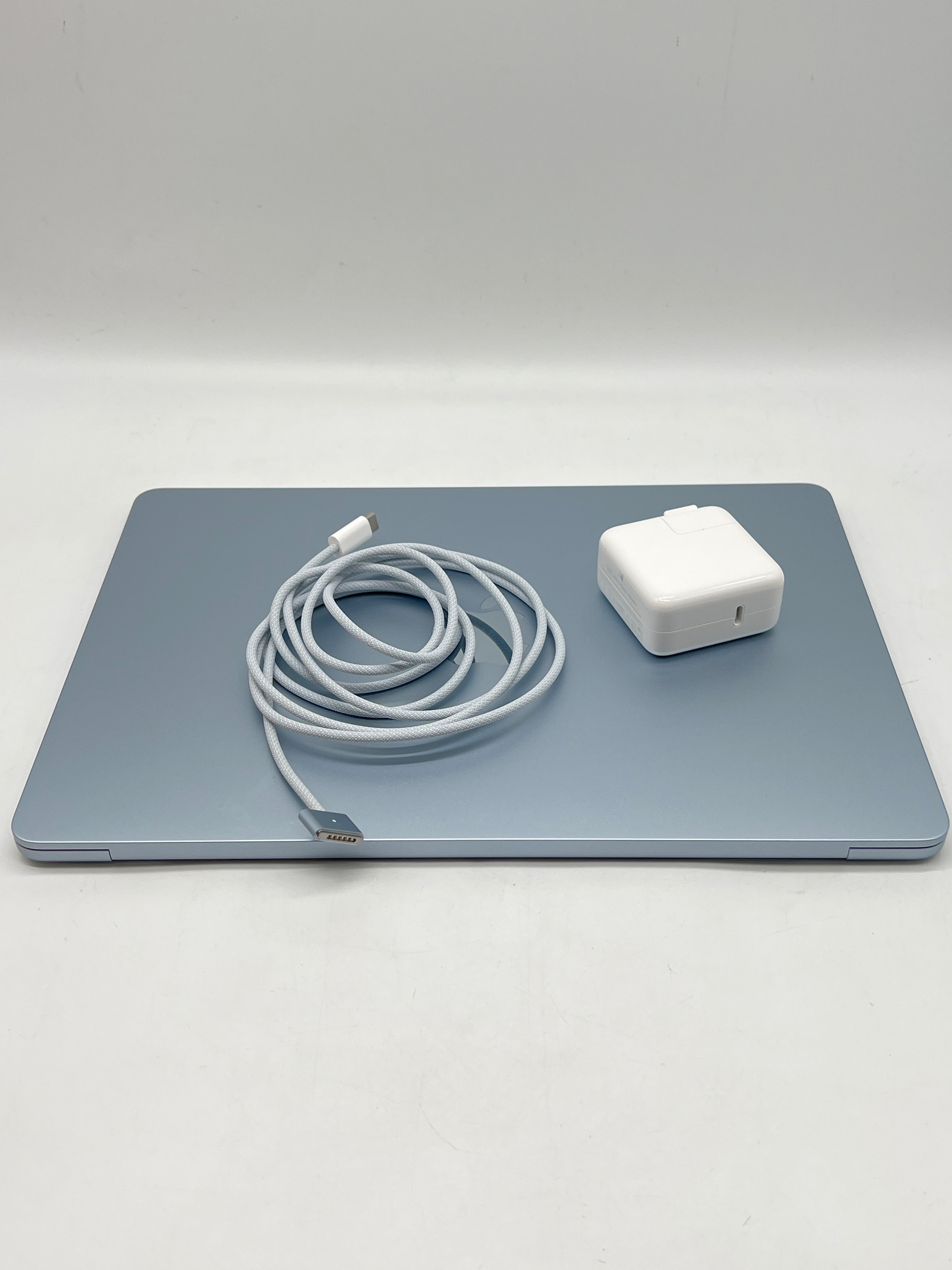 Apple MacBook Air 13" M4 A3240 16GB RAM 256GB SSD - Used