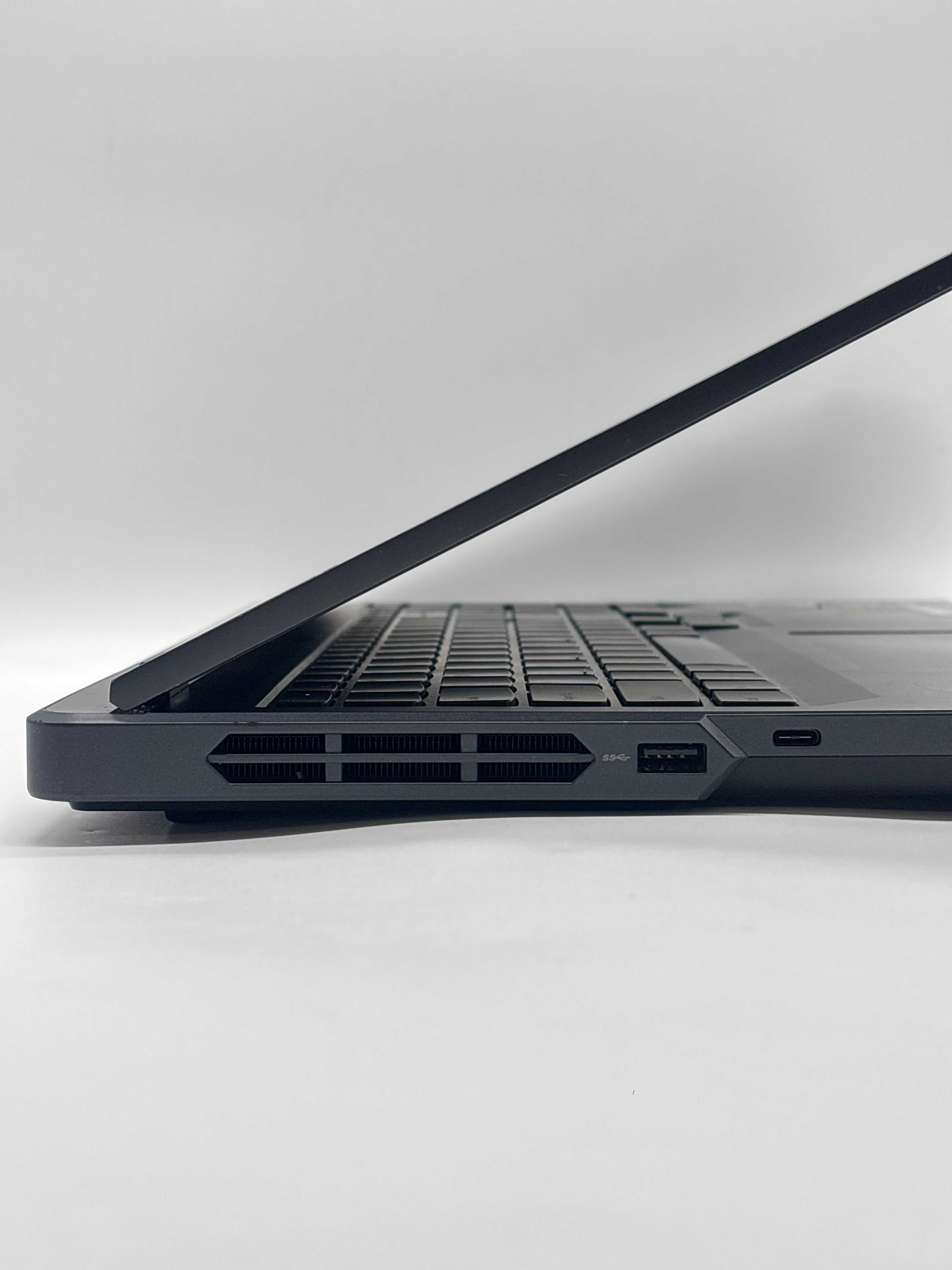 Lenovo Legion pro 5 16IRX9 i9-14900HX 16GB RAM 1TB SSD RTX 4060 - For Parts (Read)