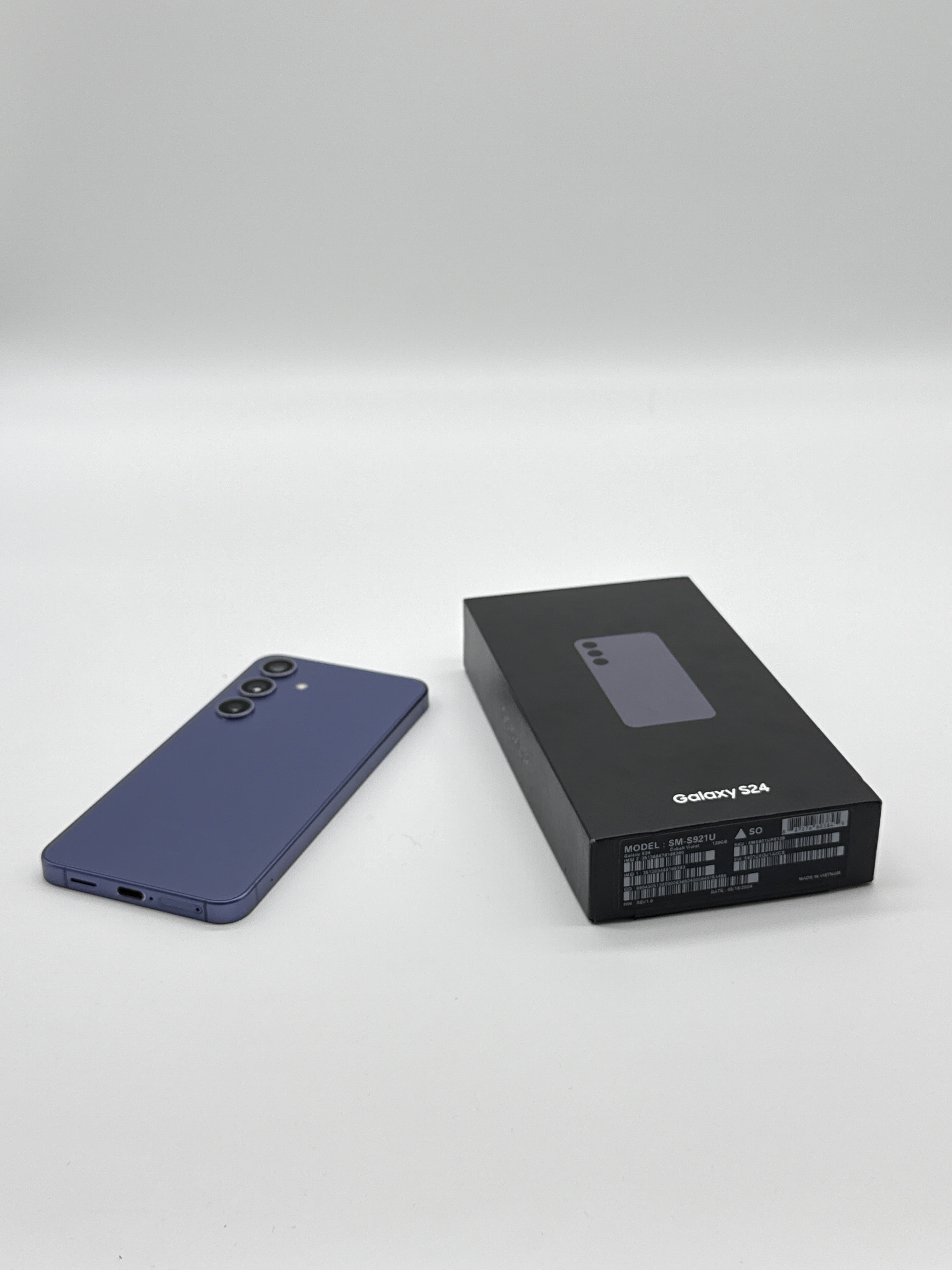Samsung Galaxy S24 128GB 8GB RAM Violet Boost Mobile locked