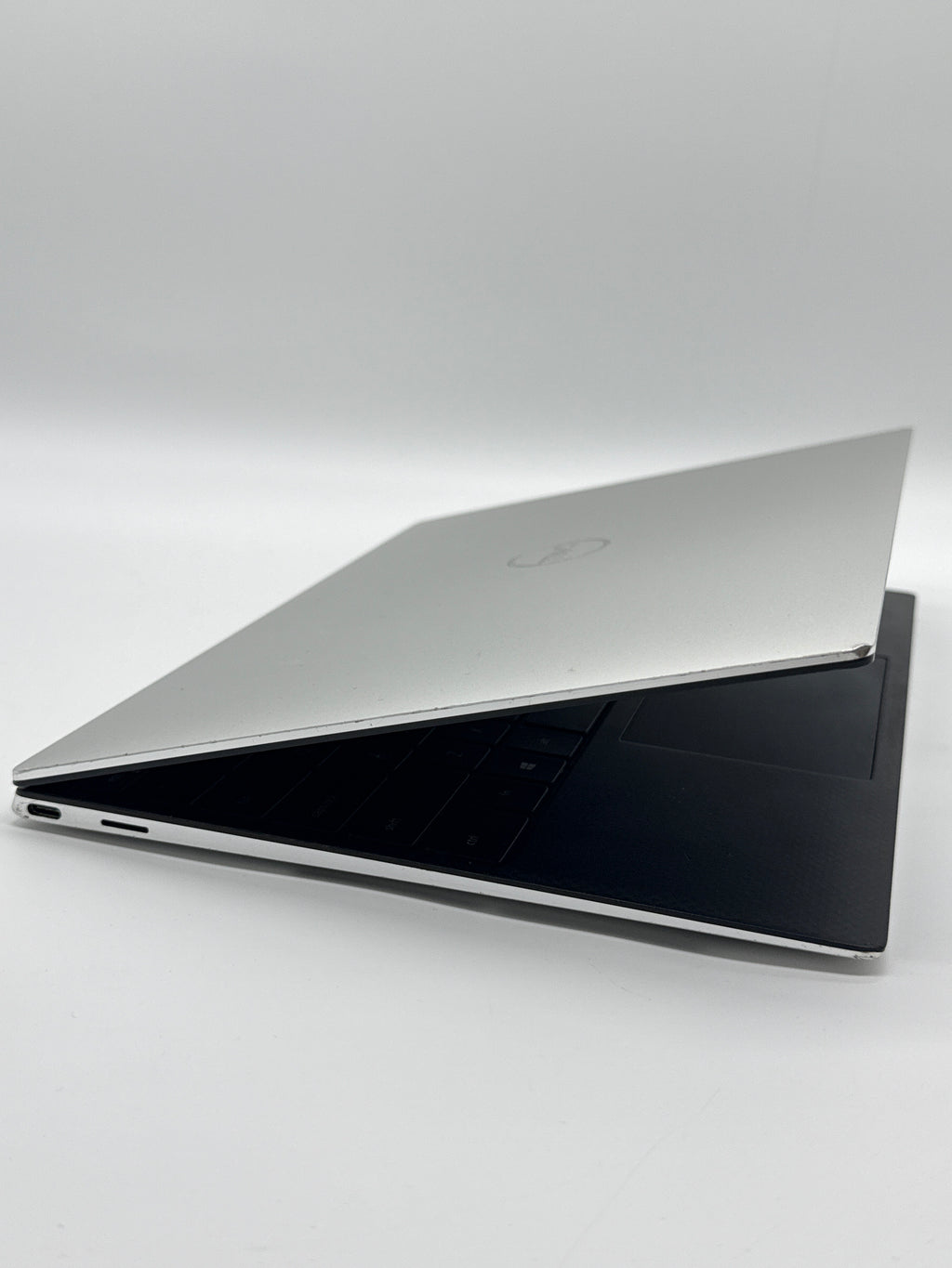 Dell XPS 13 9310 i7-115G7 32GB RAM 1TB SSD - For Parts (READ DESC)