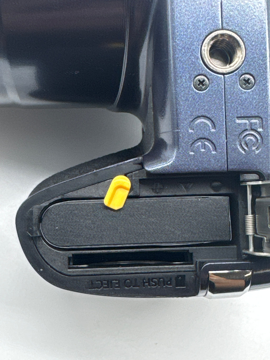 Kodak PIXPRO AZ528 16.0MP Digital Camera - Used